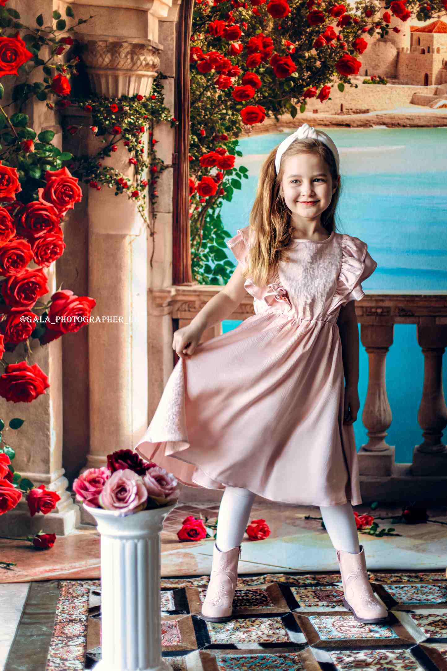 Kate Saint-Valentin Roses Balcon Arche Toile de fond en Laine conçue par Emetselch - Kate Backdrop FR