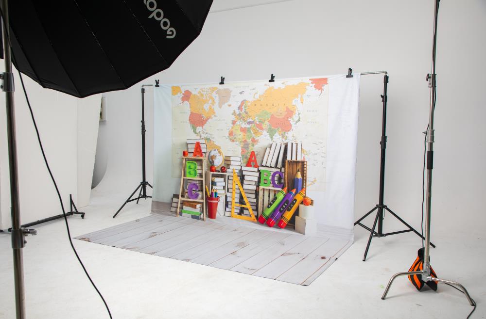 Kate Retour à l'école Carte du monde Livres Toile de fond conçu par Emetselch - Kate Backdrop FR