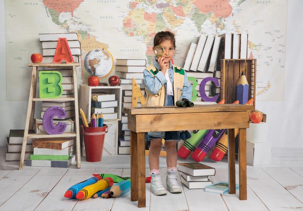 Kate Retour à l'école Carte du monde Livres Toile de fond conçu par Emetselch - Kate Backdrop FR