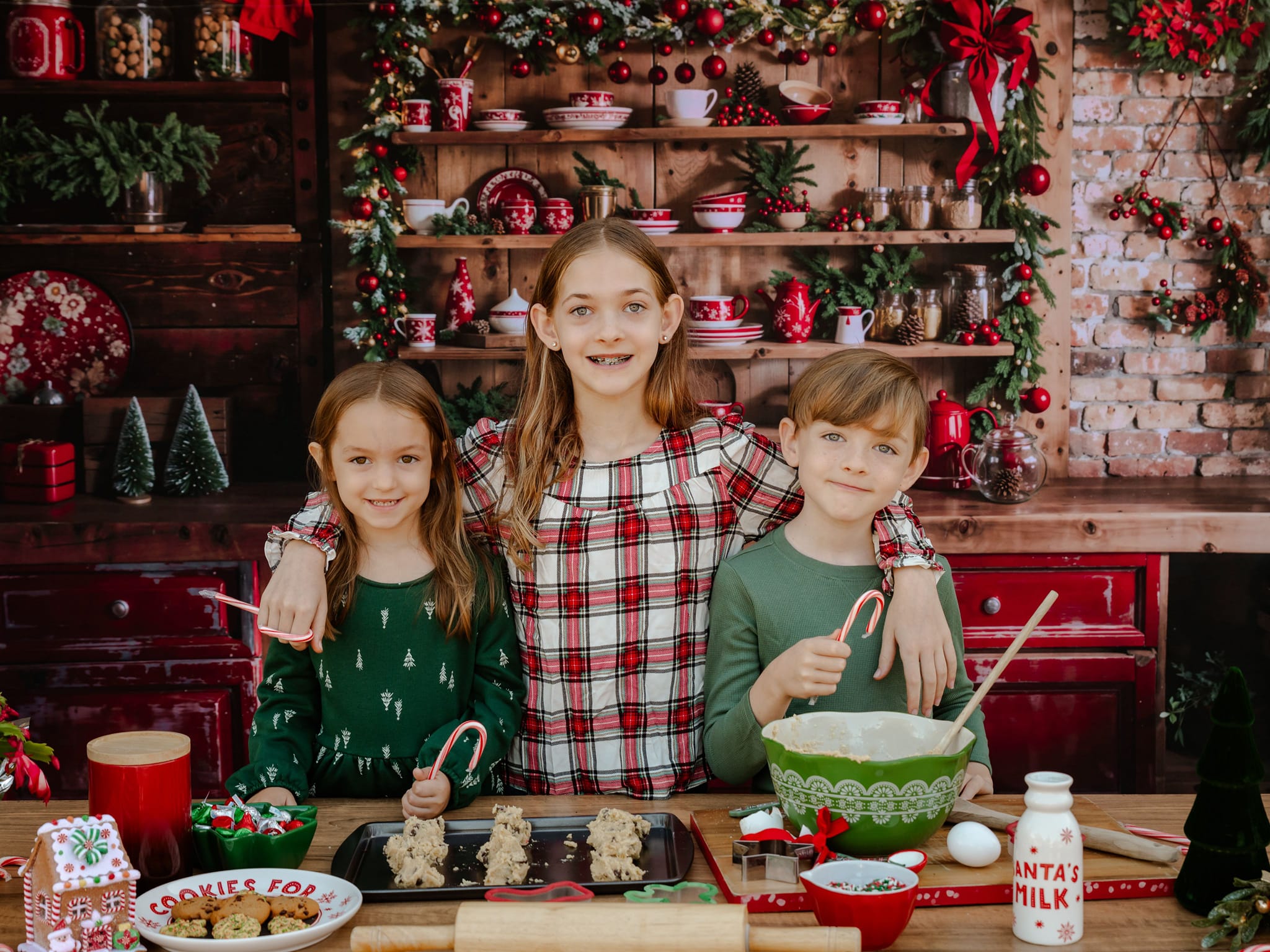 Kate Noël Cuisine Couronne Armoire Rouge Toile de fond conçue par Emetselch - Kate Backdrop FR