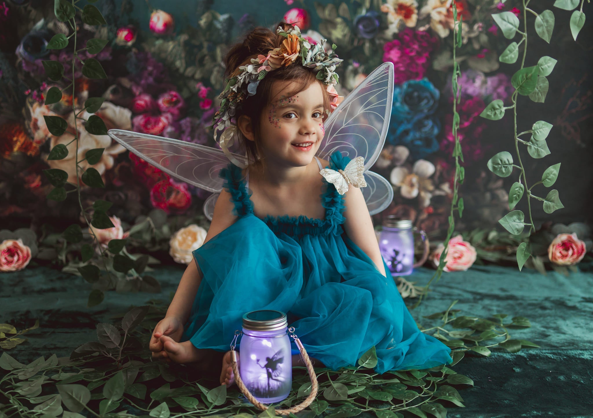 Offres Éclair-Kate Sarcelle foncée Fleurs Beaux-arts Toile de fond en Laine conçue par Mini MakeBelieve - Kate Backdrop FR