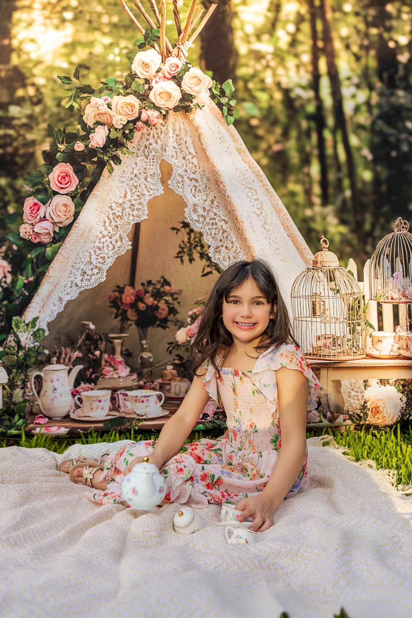 Kate Bohème Soirée Théière Floral Forêt Toile de fond conçu par Ashley Paul - Kate Backdrop FR