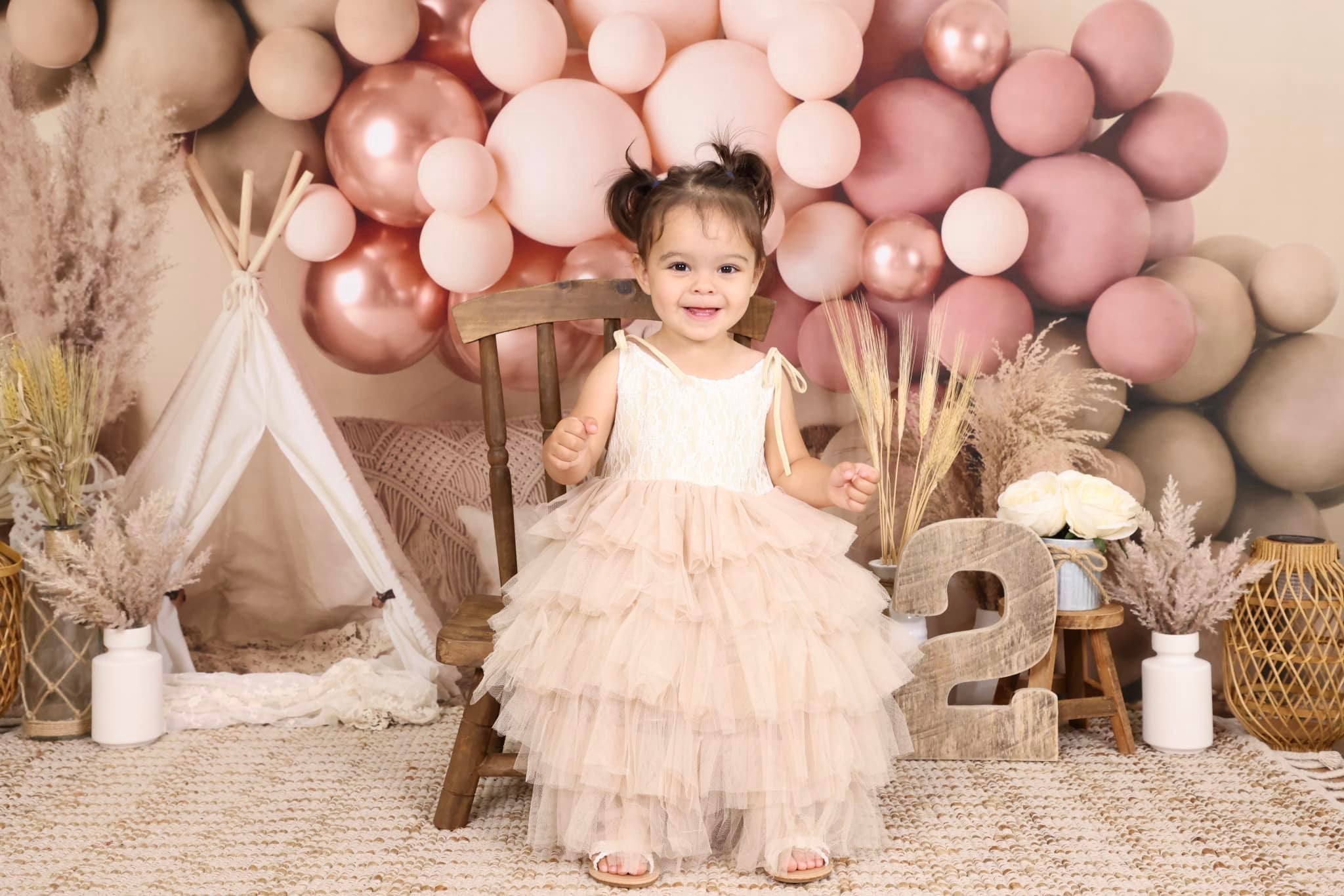 Kate Tente Boho Ballons Anniversaire Toile de fond en Laine conçue par Mandy Ringe - Kate Backdrop FR