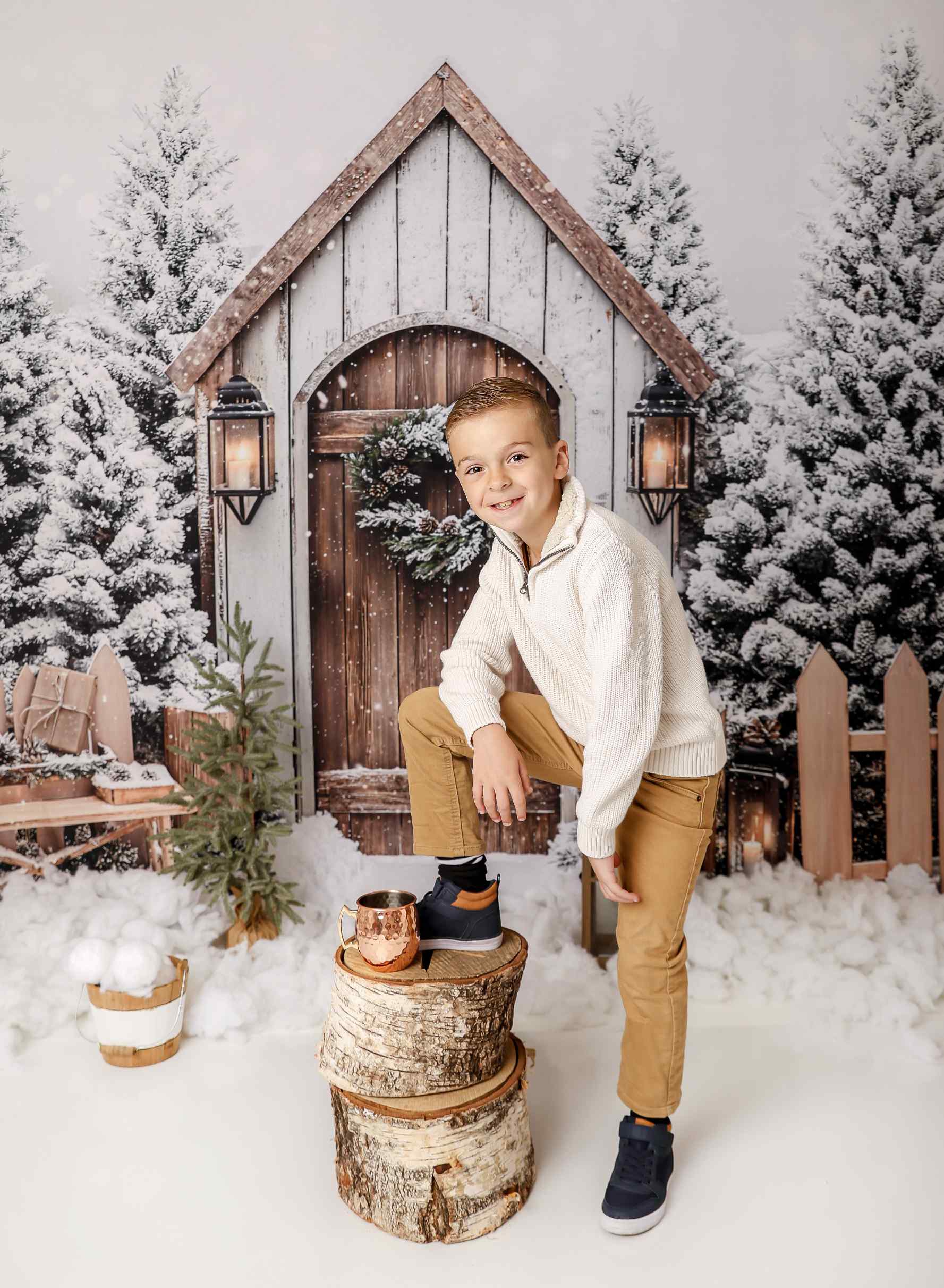 Kate Noël Hiver Maison Neige Clôture Toile de fond conçue par Emetselch - Kate Backdrop FR