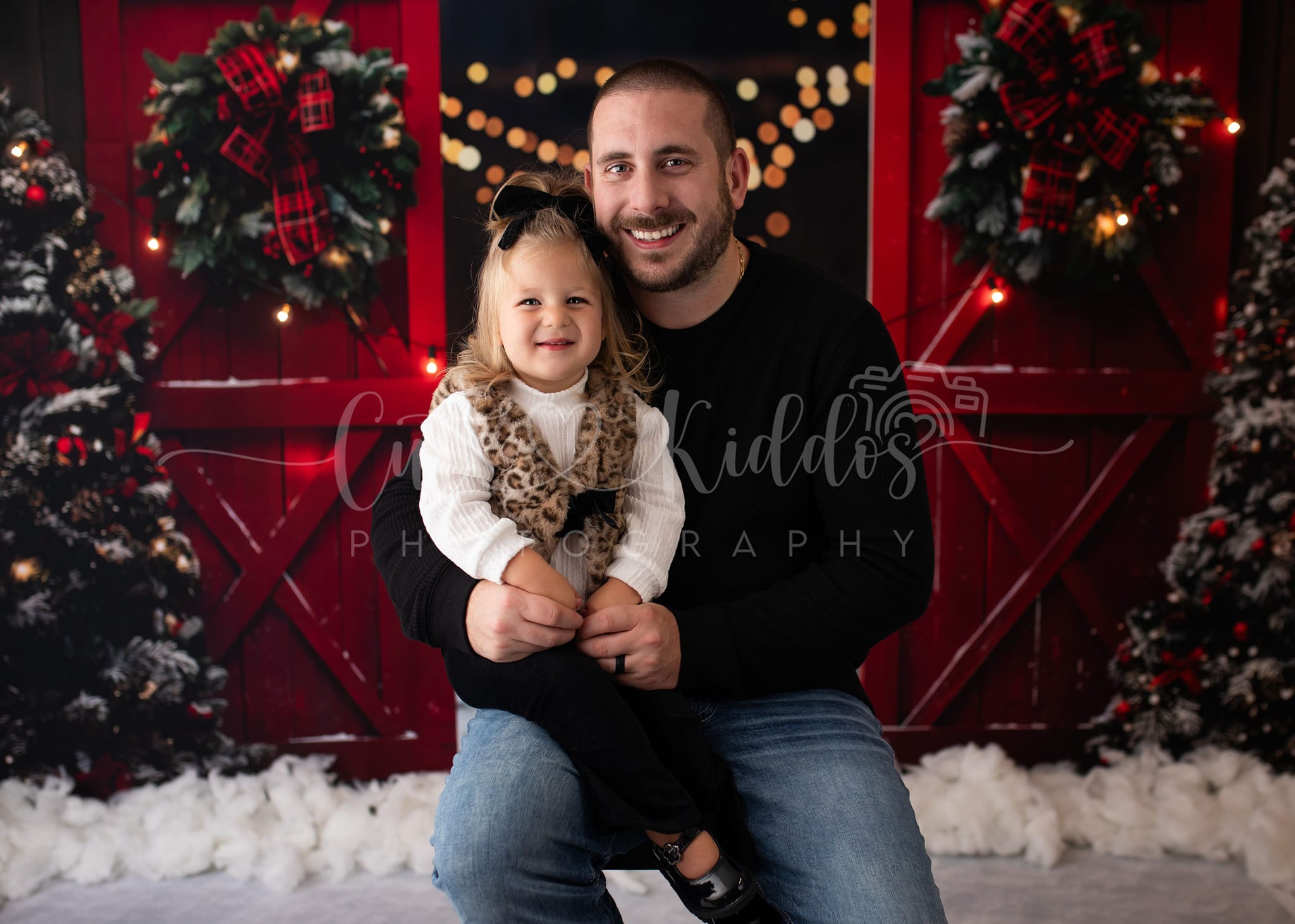 Offres Éclair #4 Kate Noël Nuit Rouge Porte de grange Neige Toile de fond conçue par Emetselch - Kate Backdrop FR