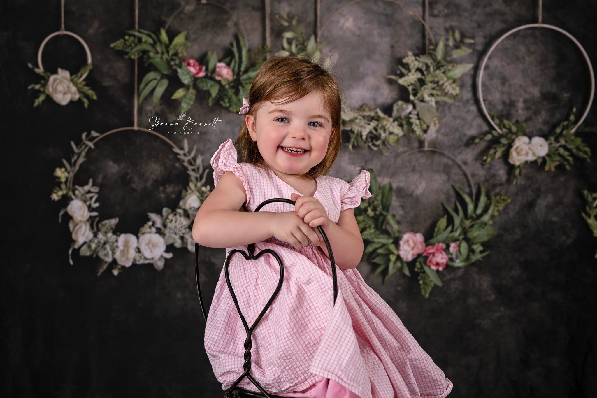 Kate Cercles de fleurs Noir Portrait Toile de fond conçue par Mandy Ringe - Kate Backdrop FR