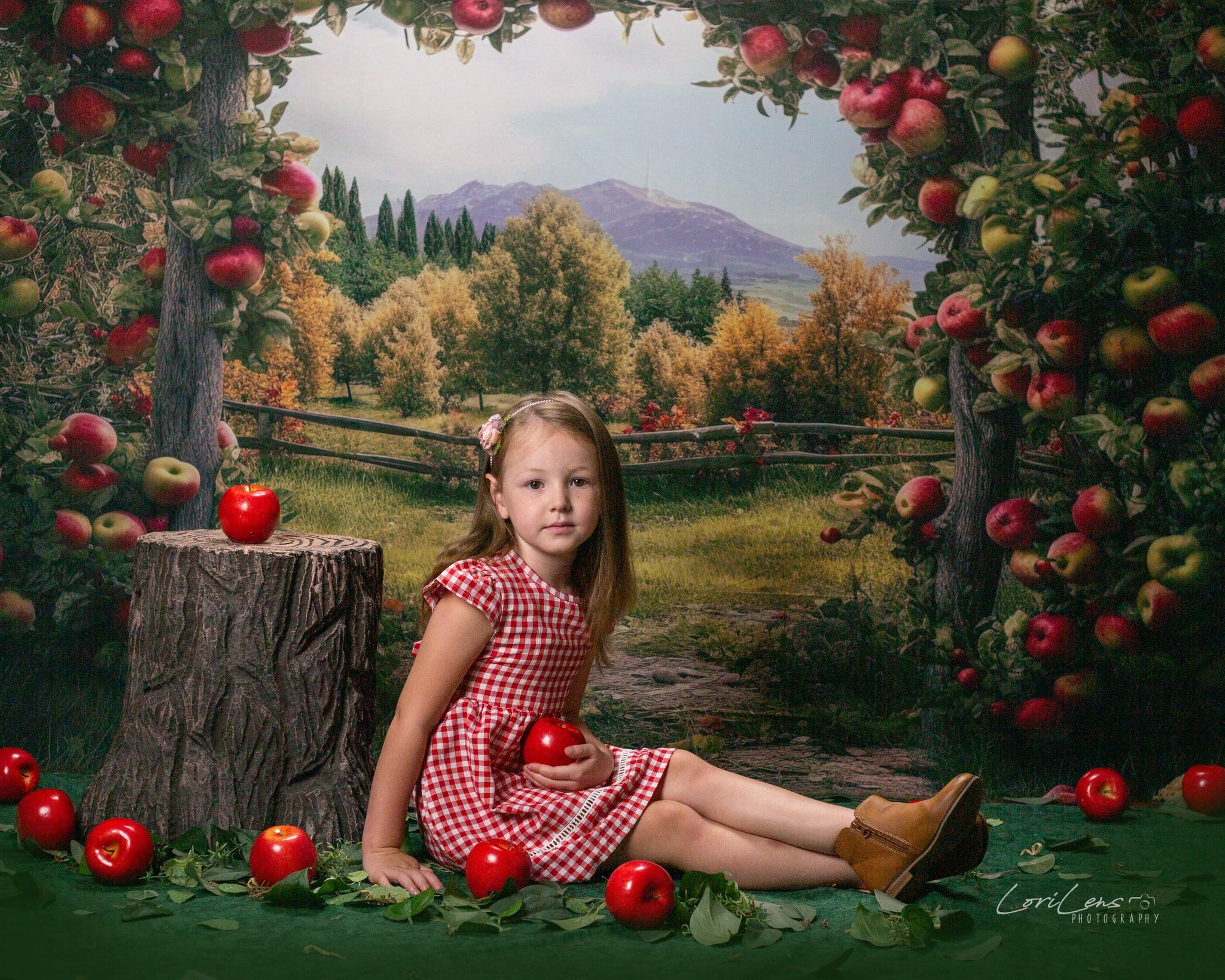 Kate Arche de pomme Arbre Montagne Toile de fond conçu par Angela Marie Photographie - Kate Backdrop FR