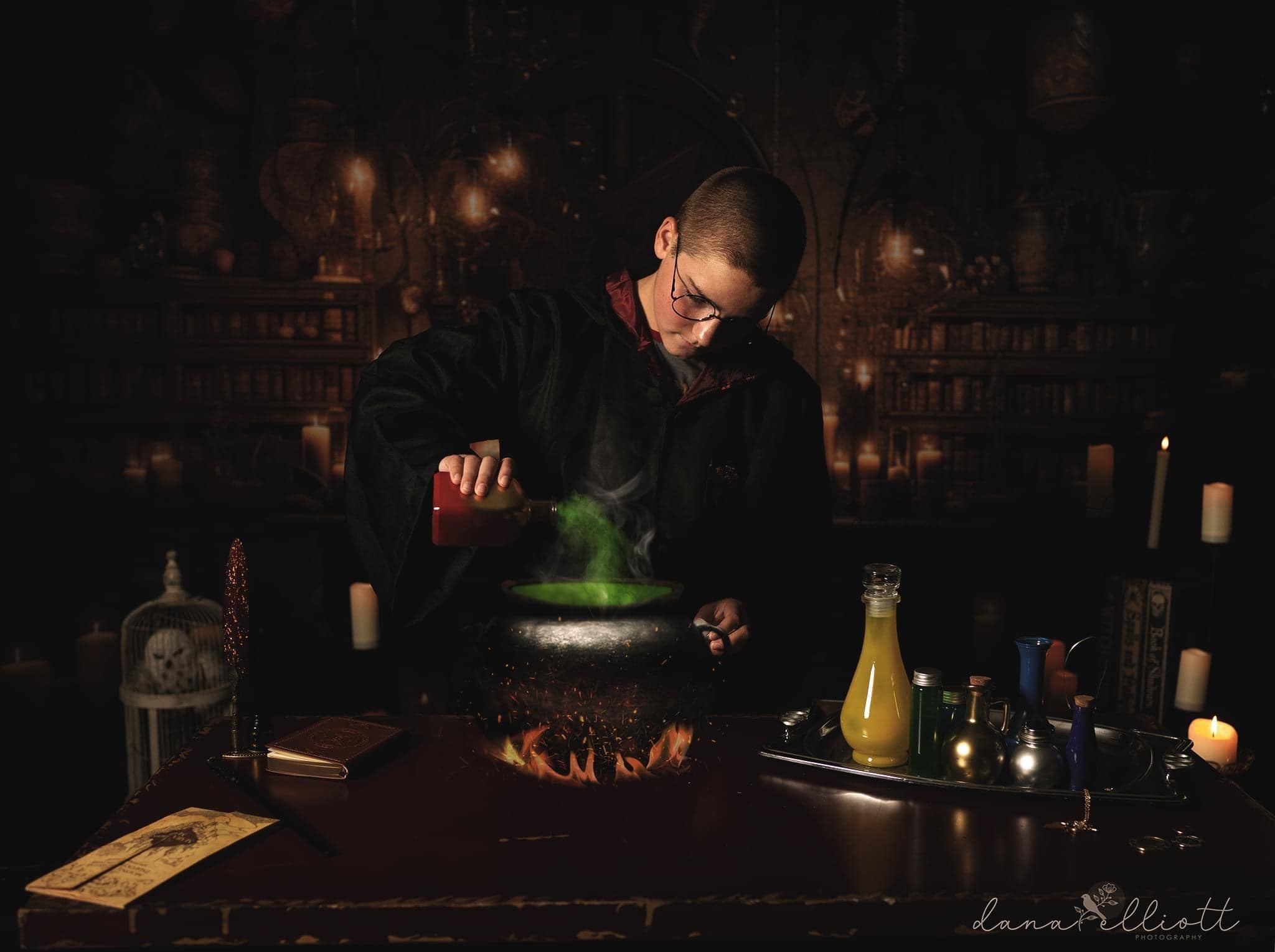 Kate Sorcier Sort Chambre Bougie Toile de fond conçue par Mandy Ringe - Kate Backdrop FR