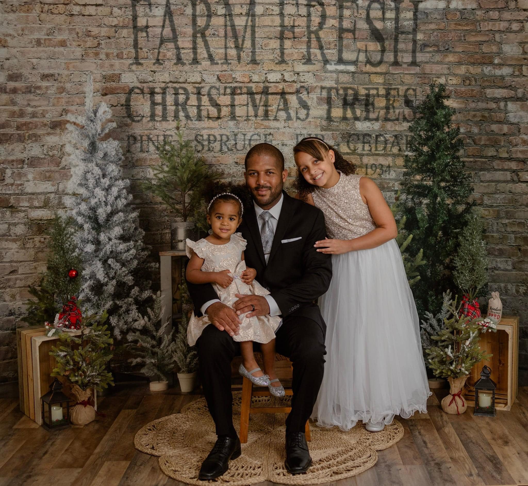 Kate Arbre Ferme Mur de briques Noël Toile de fond conçu par Mandy Ringe - Kate Backdrop FR