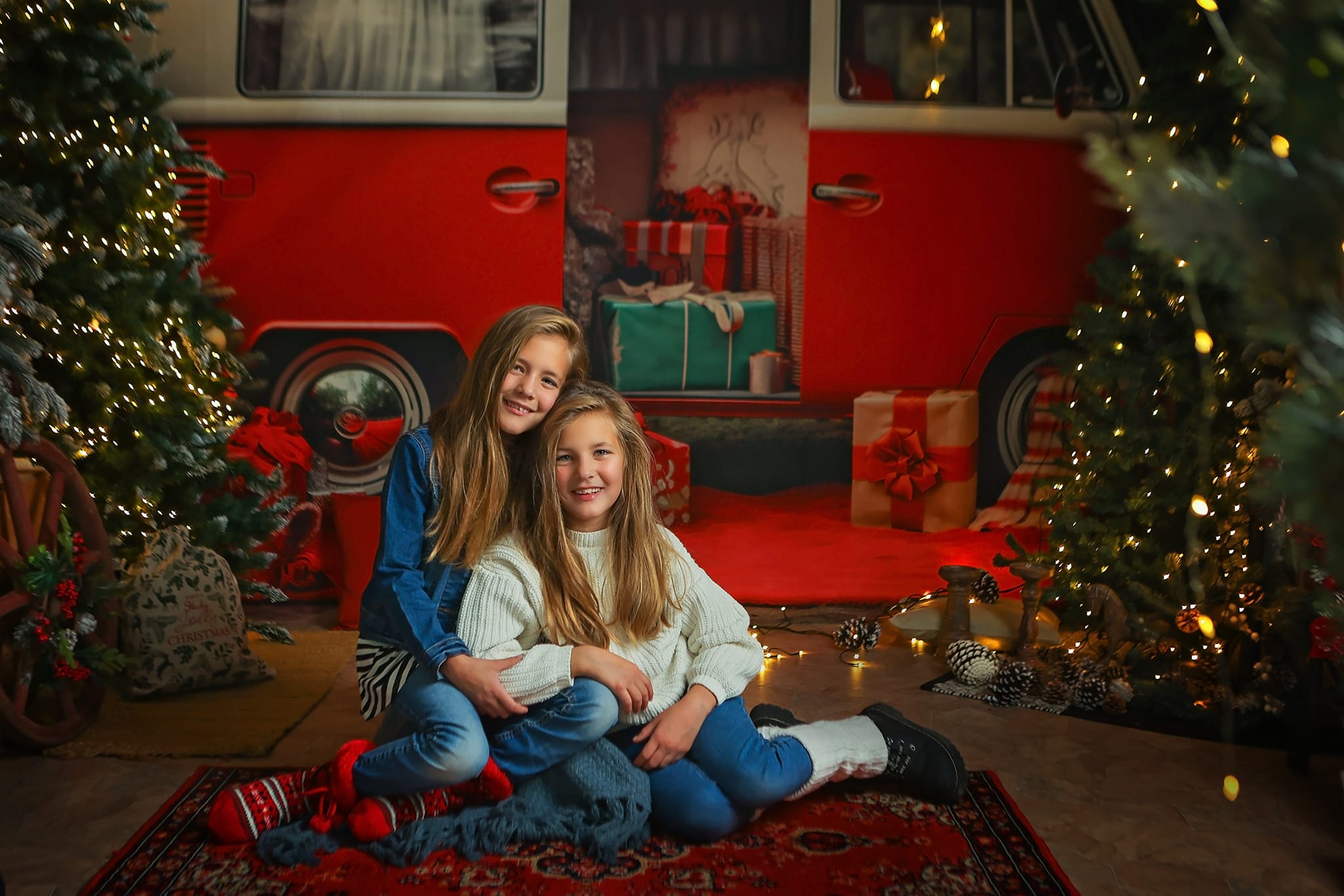 Kate Noël Voiture Rouge Cadeaux Arbre Toile de fond pour la photographie