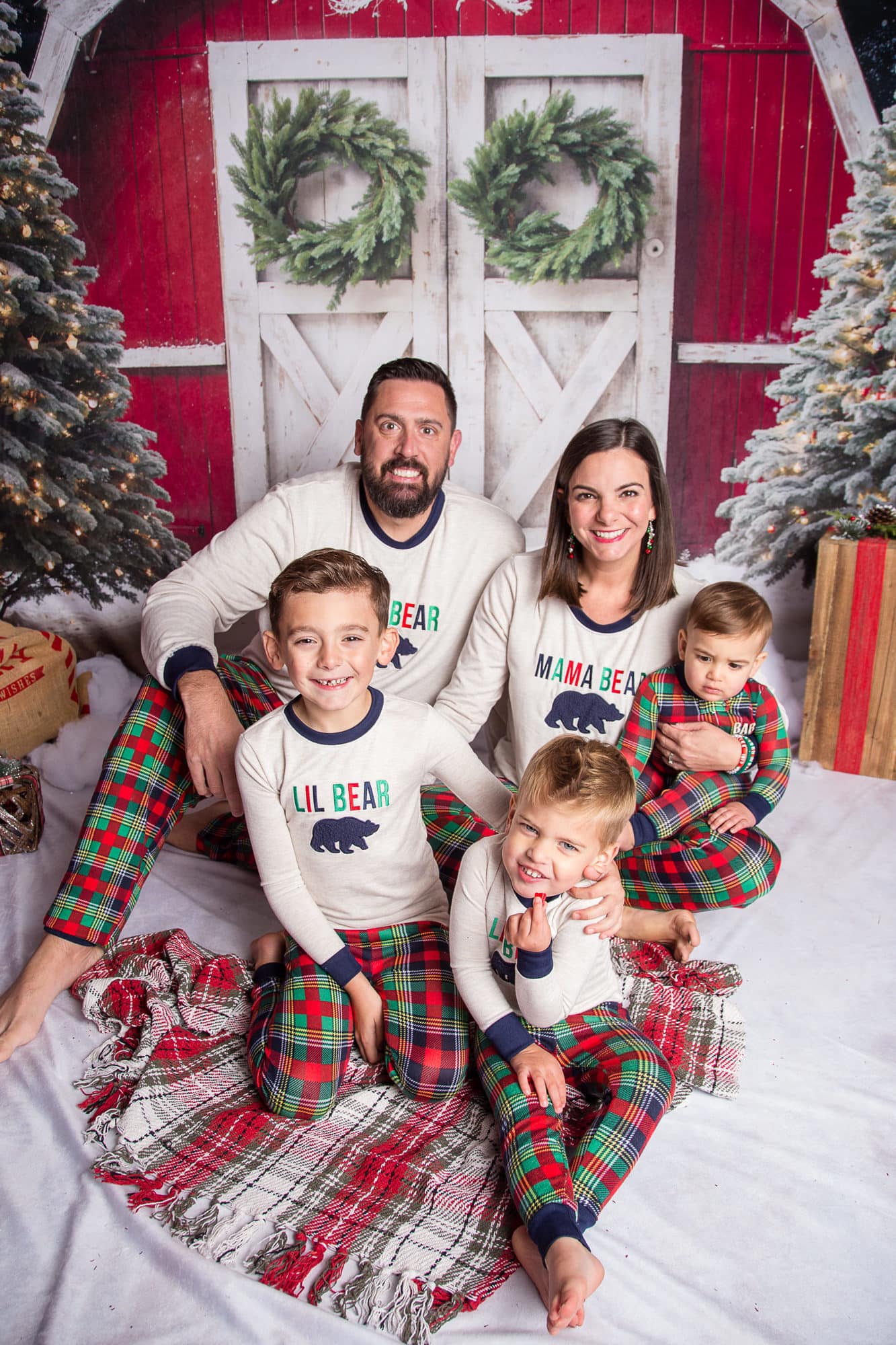 Kate Hiver Sapin de Noël Ferme Grange Toile de fond conçue par Chain Photographie - Kate Backdrop FR