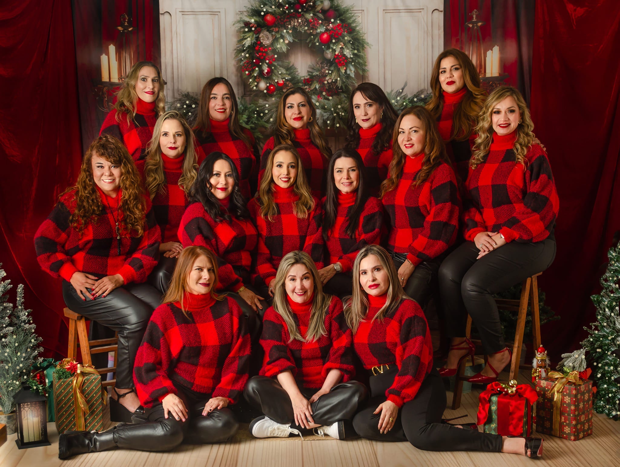 Offres Éclair Kate Noël Cheminée Bougies Rouge Toile de fond en Laine conçue par Emetselch - Kate Backdrop FR