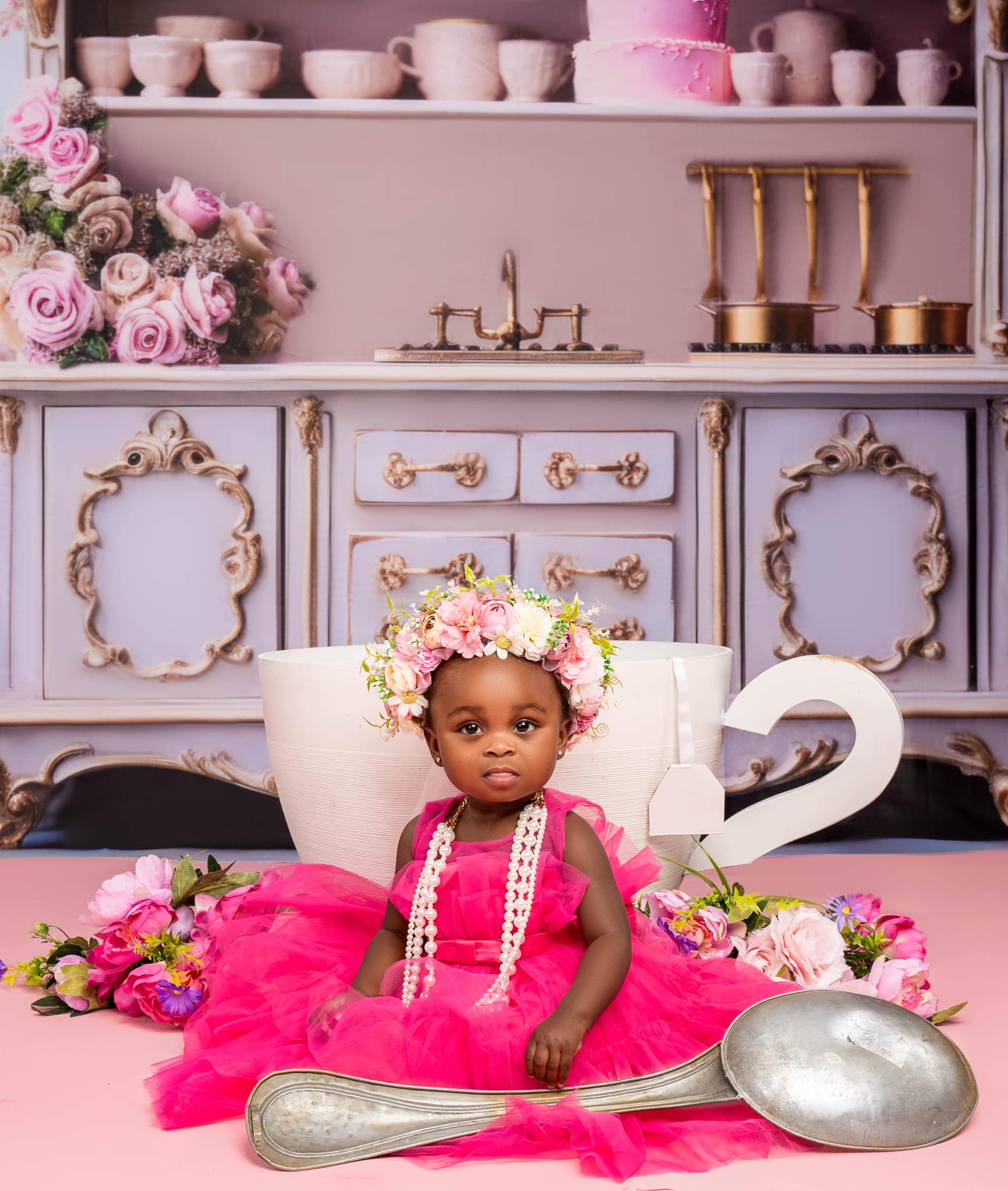 Kate Saint-Valentin Maison de poupées Cuisine Toile de fond conçue par Mini MakeBelieve - Kate Backdrop FR