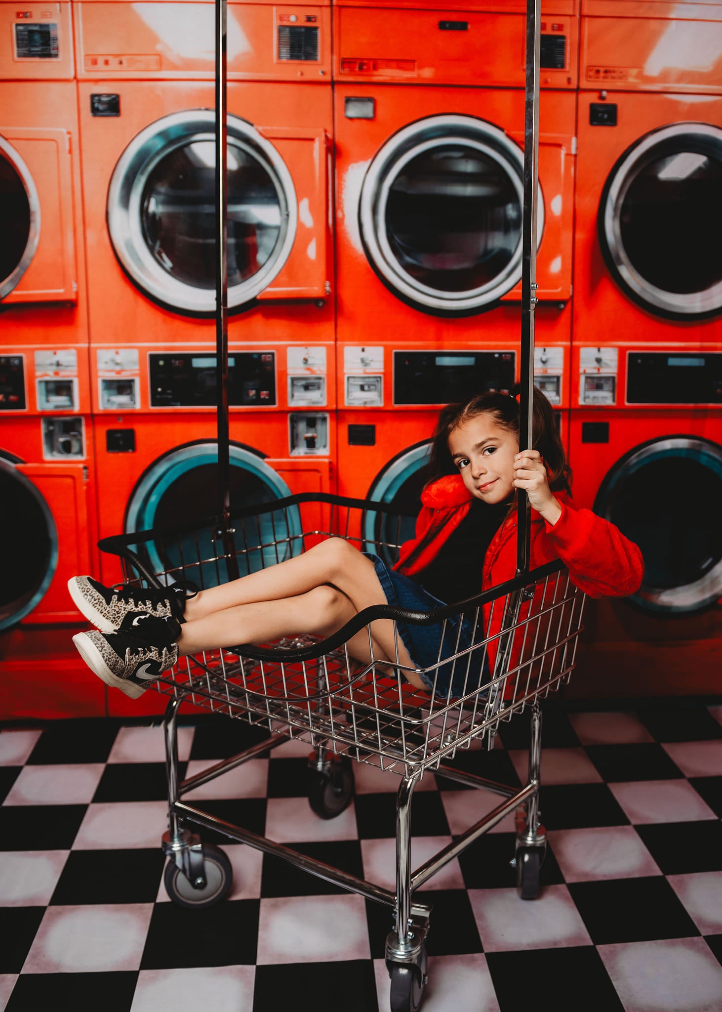 Kate Jour de lessive Rouge Salle de Machine à laver Toile de fond conçue par Emetselch - Kate Backdrop FR