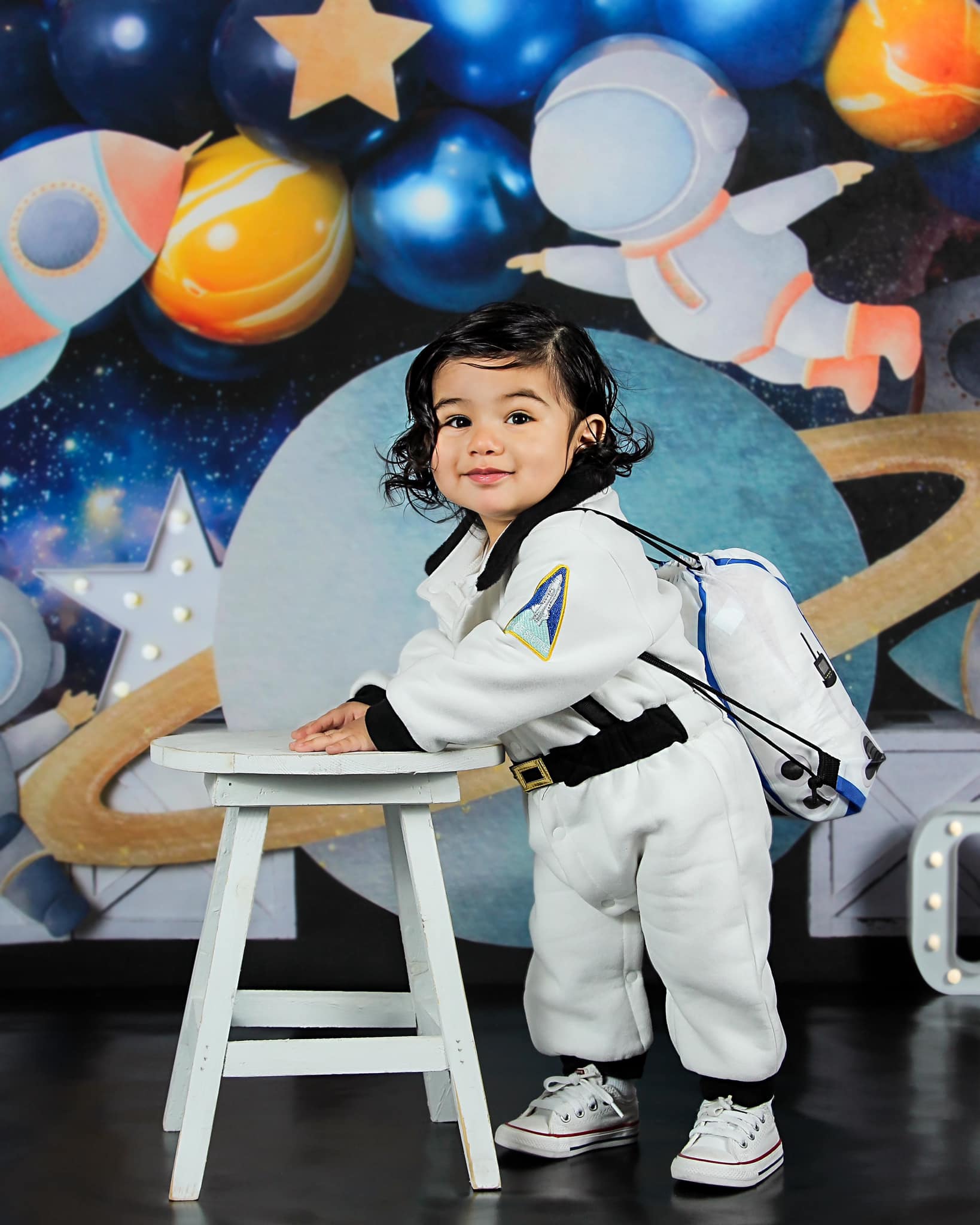 Kate Cosmos Ballons Anniversaire Astronaute Toile de fond conçue par Caitlin Lynch - Kate Backdrop FR