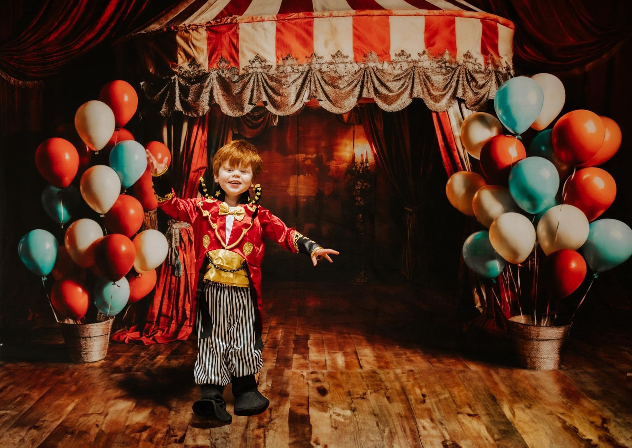Kate Ballons Rouge Scène Enfant Anniversaire Toile de fond conçue par Emetselch - Kate Backdrop FR
