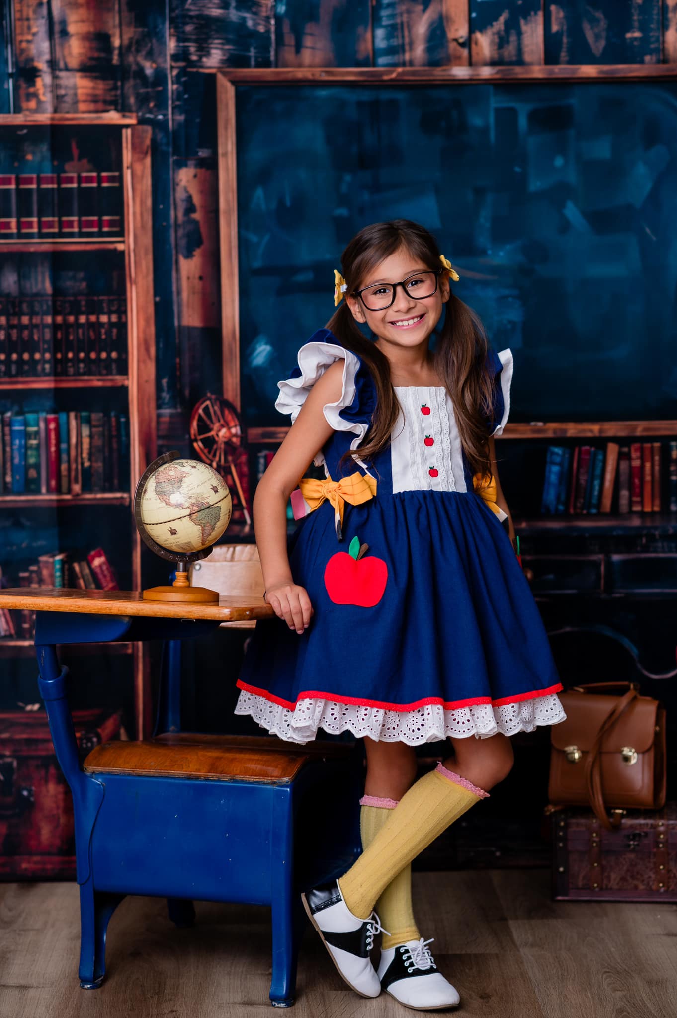 Kate Retour à l'école Tableau noir Livre Bois Toile de fond conçue par Emetselch - Kate Backdrop FR