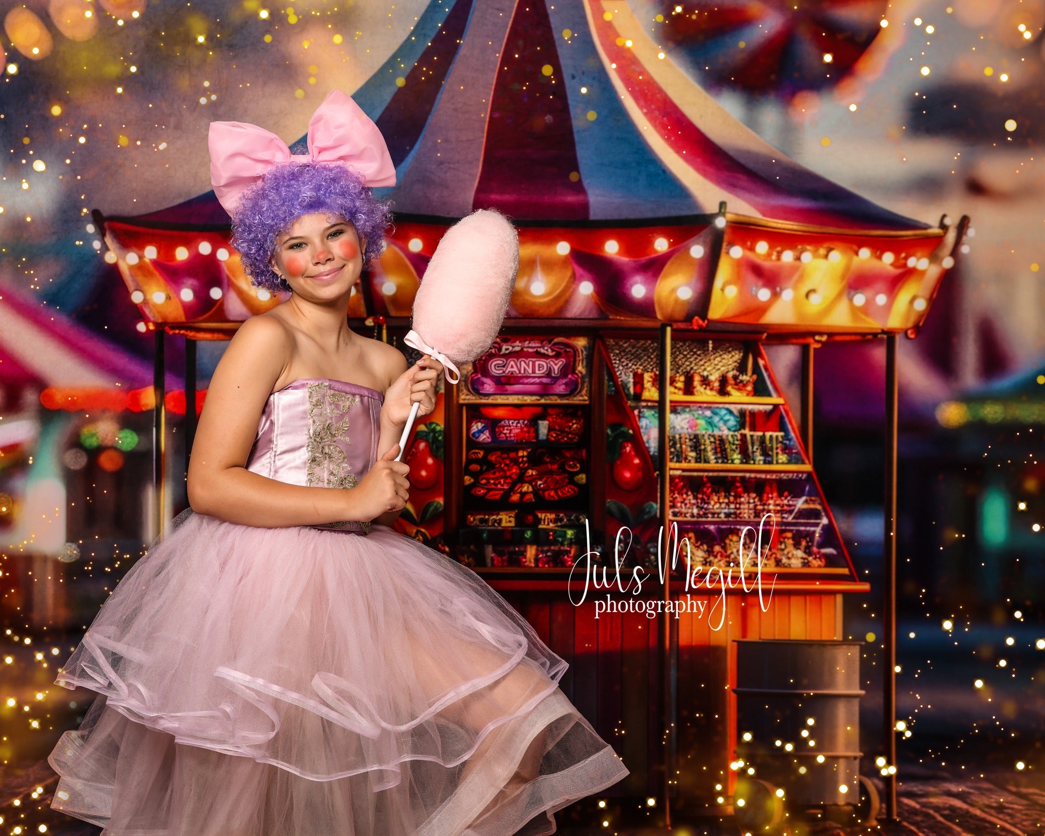 Kate Sweep Mur-à-Sol Cirque Magasin de bonbons Toile de fond conçue par Lidia Redekopp - Kate Backdrop FR