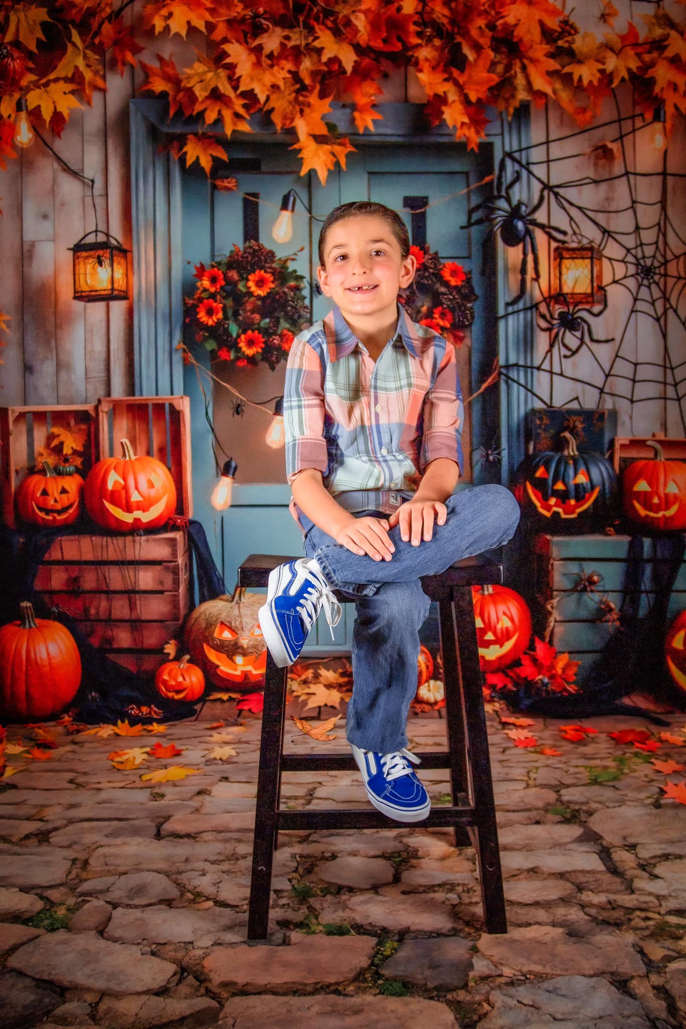 Kate Halloween Citrouille Érable Porte bleue Toile de fond conçue par Emetselch - Kate Backdrop FR