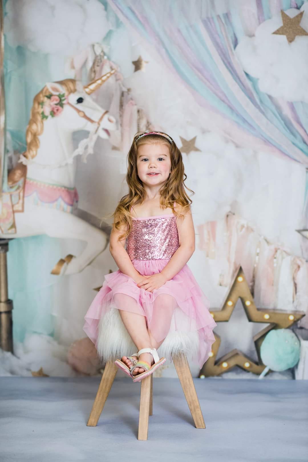 Kate Anniversaire Rêves Carrousel Licorne Toile de fond conçue par Mandy Ringe - Kate Backdrop FR