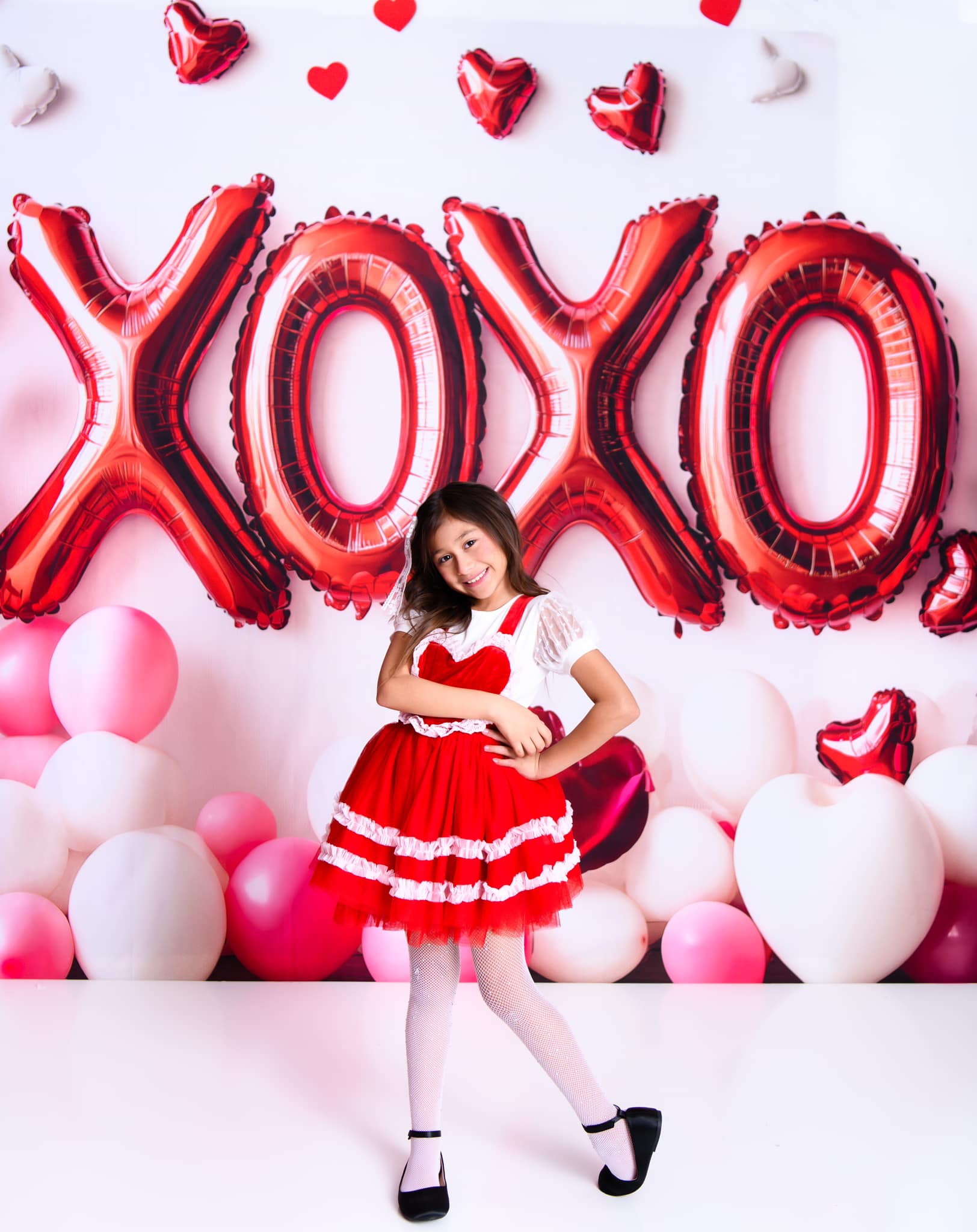 Kate Saint-Valentin XOXO Ballons Rouge Toile de fond conçue par Patty Roberts - Kate Backdrop FR