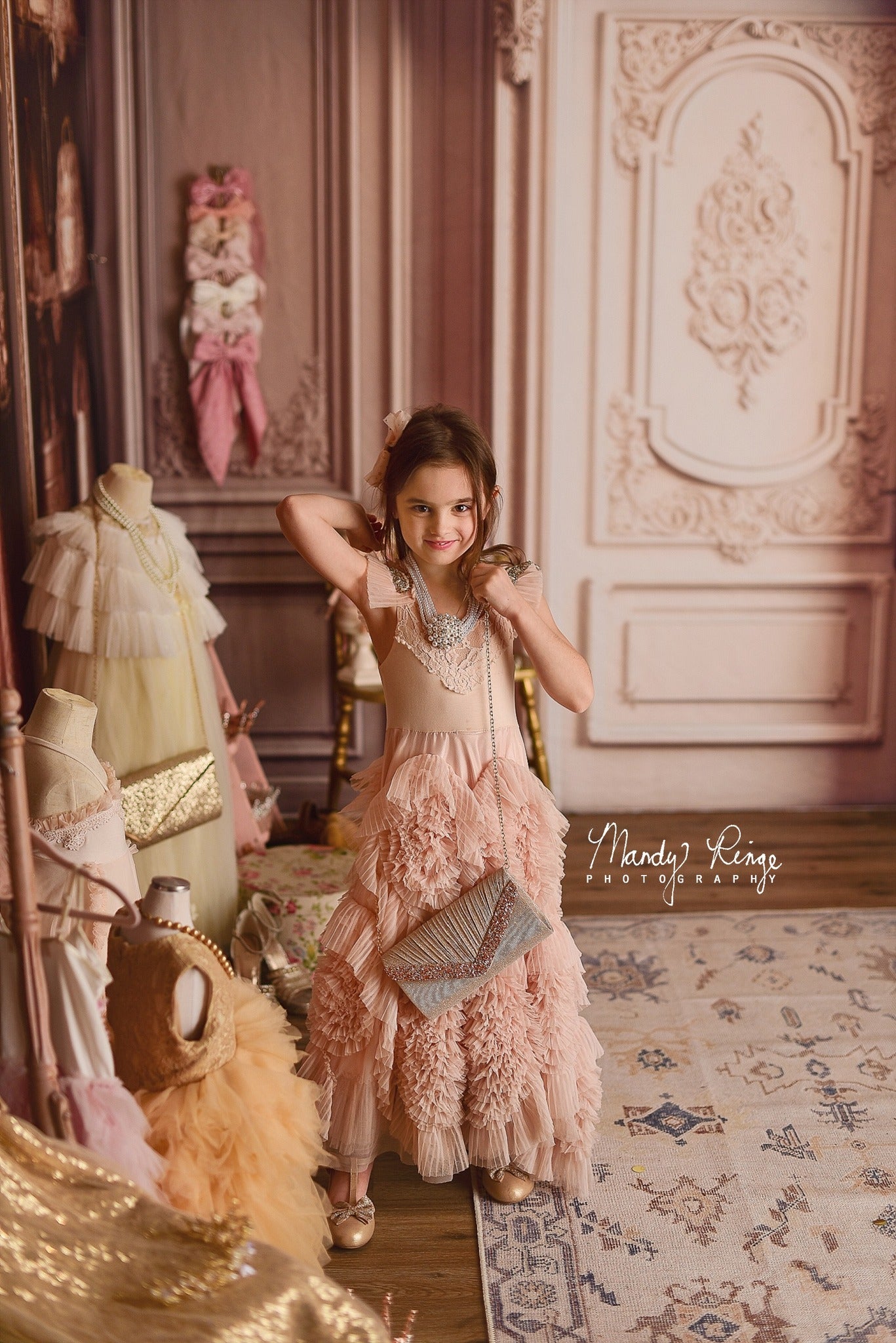 Kate Crème Mur Victorien Vintage Toile de fond conçue par Mandy Ringe - Kate Backdrop FR