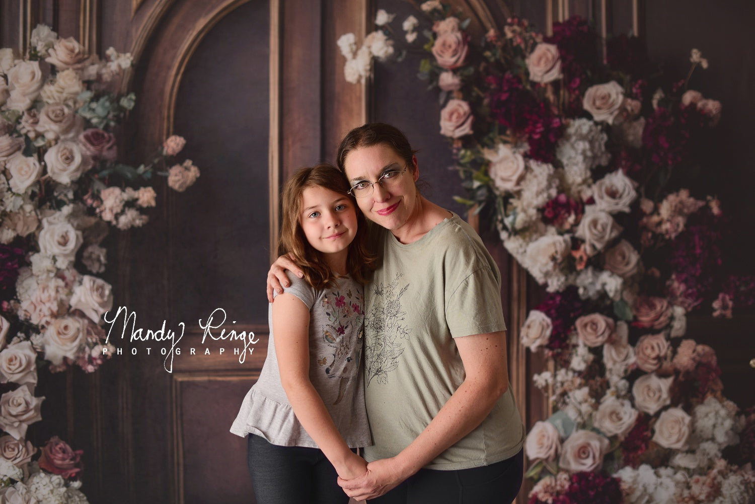 Kate Roses Porte en Bois Mur Rétro Toile de fond conçue par Mini MakeBelieve - Kate Backdrop FR