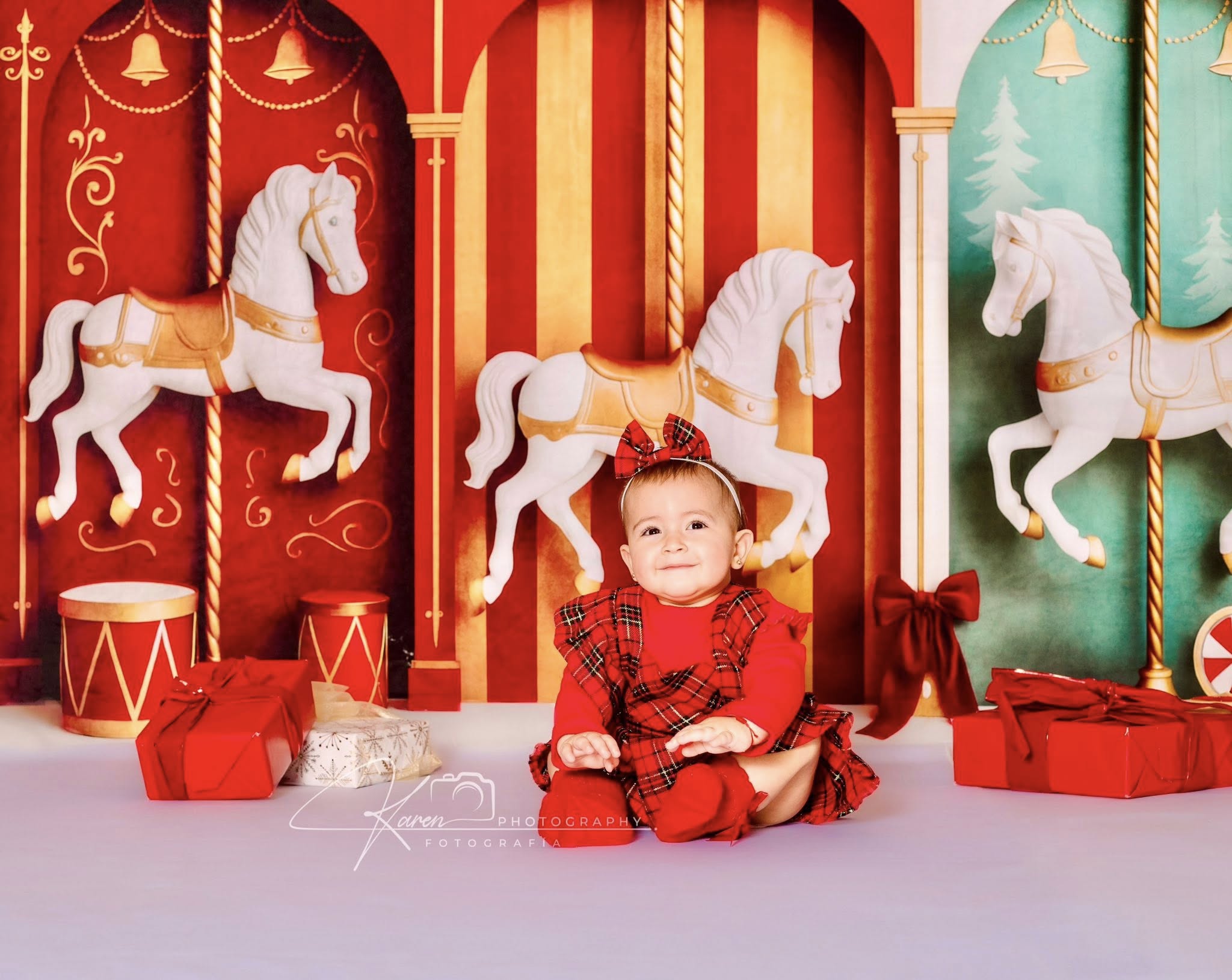 Kate Noël Cirque Carrousel Arche Toile de fond conçue par Patty Roberts