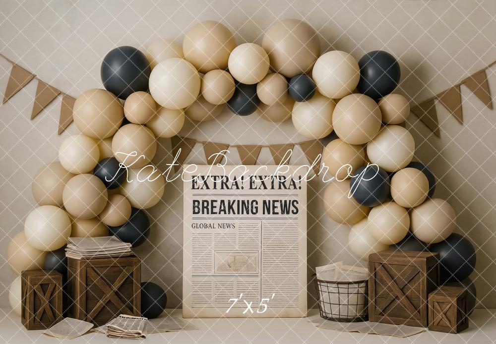 Kate Breaking News Ballons Arche Beige Toile de fond conçue par Mini MakeBelieve