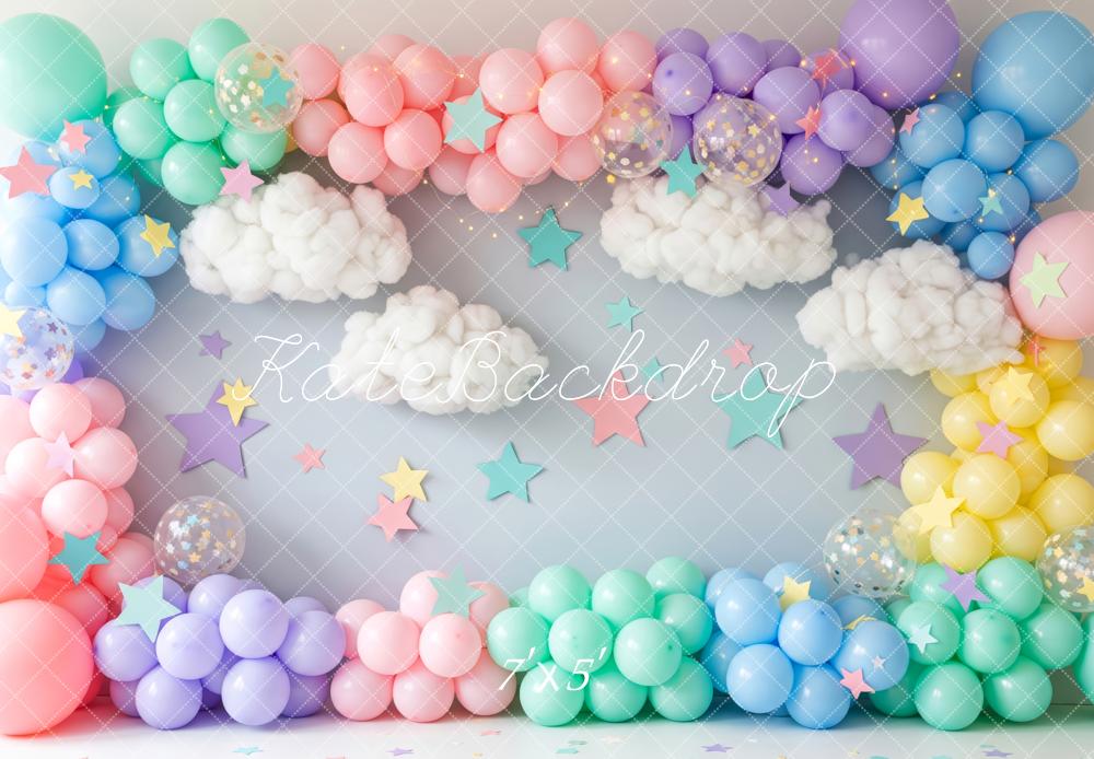Kate Anniversaire Ballons Nuages Étoiles Pastel Toile de fond conçue par Patty Roberts