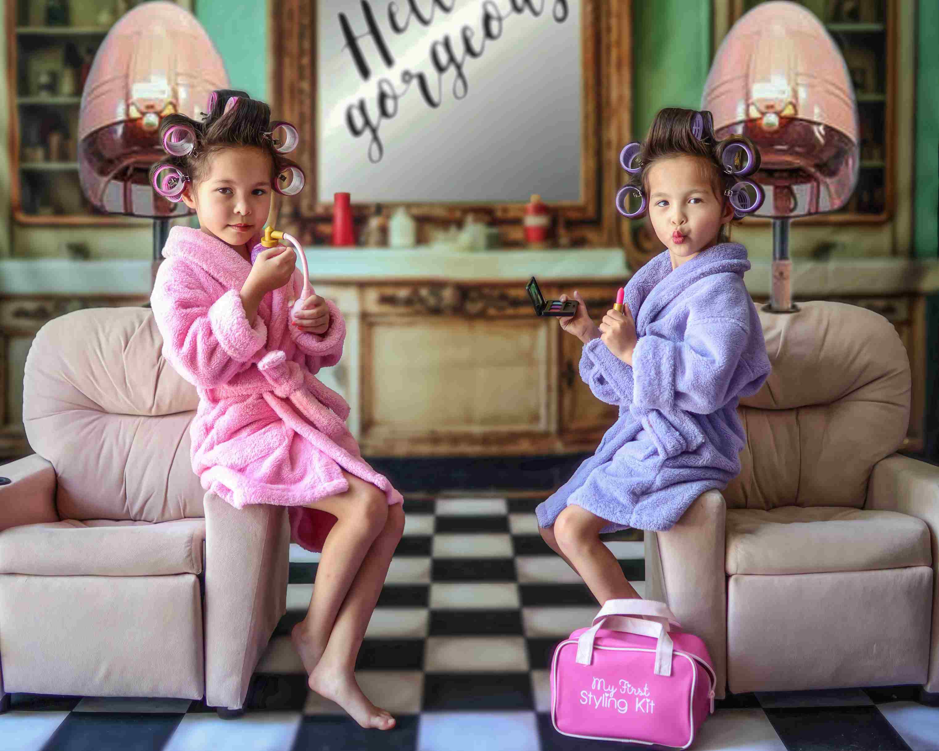 Kate Intérieur Rétro Salon de beauté Mur Vert Toile de fond conçue par Emetselch - Kate Backdrop FR