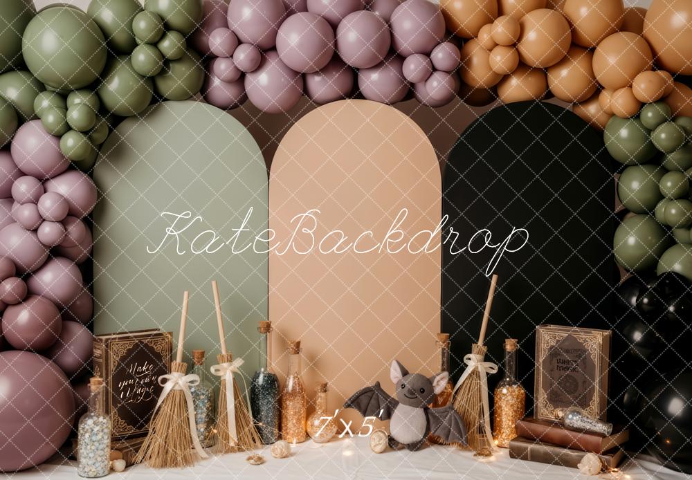 Kate Halloween Ballons Livres Balais Toile de fond conçue par Patty Roberts