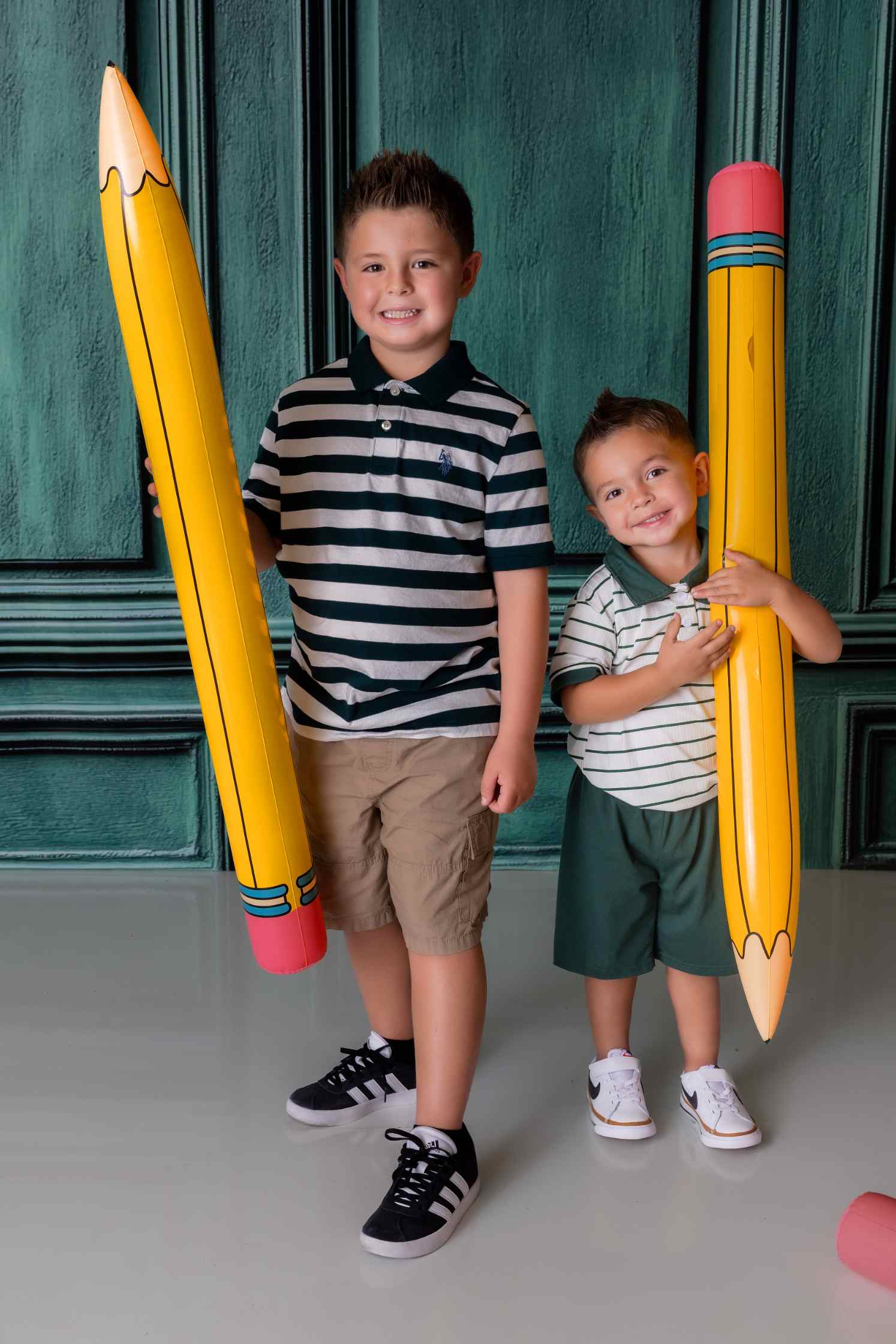 Kate Mur Rétro Vert Classique Toile de fond conçue par Mini MakeBelieve - Kate Backdrop FR