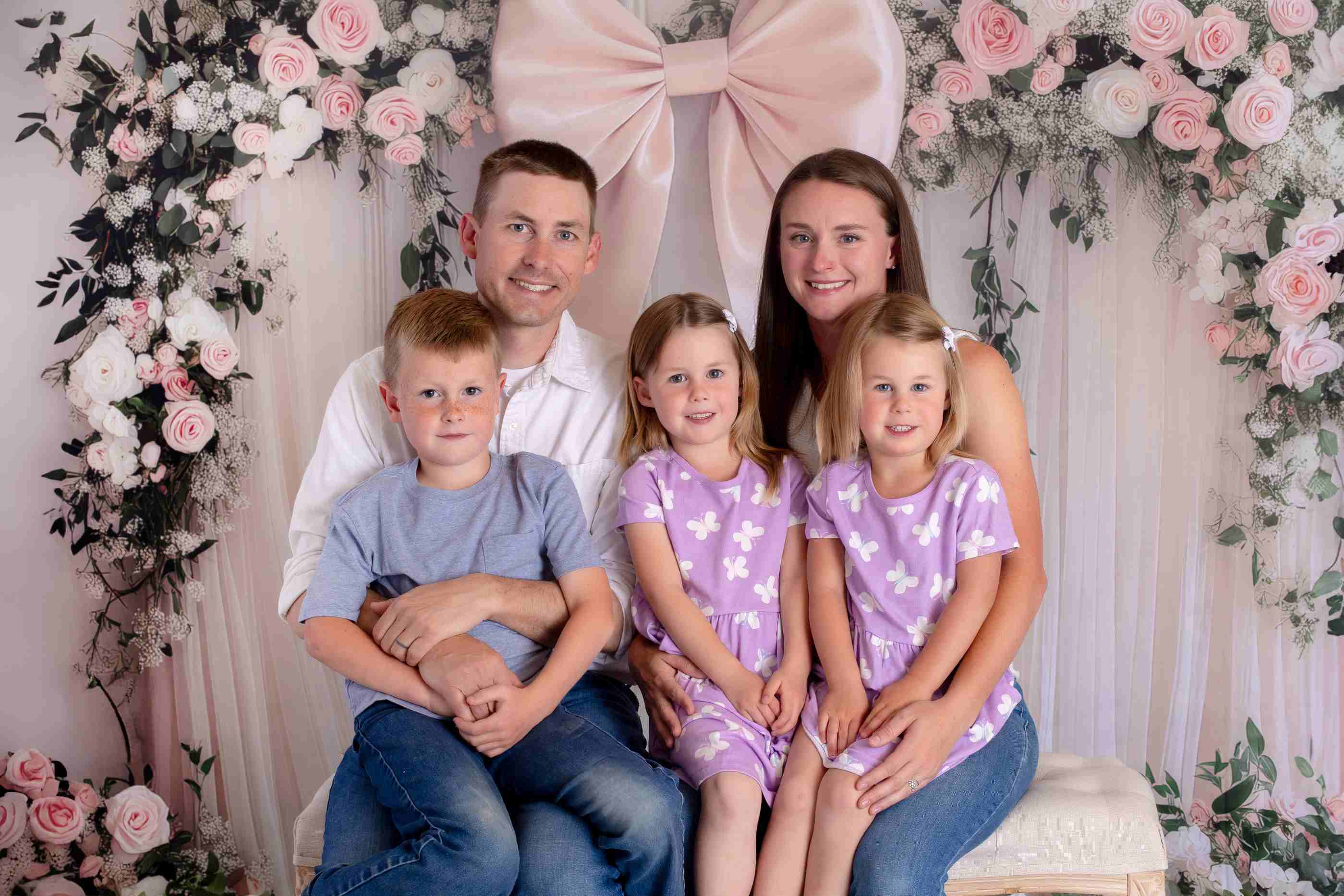 Kate Sweep Mur-à-Sol Parquet Rideaux Fleurs Rétro Toile de fond conçue par Patty Roberts - Kate Backdrop FR