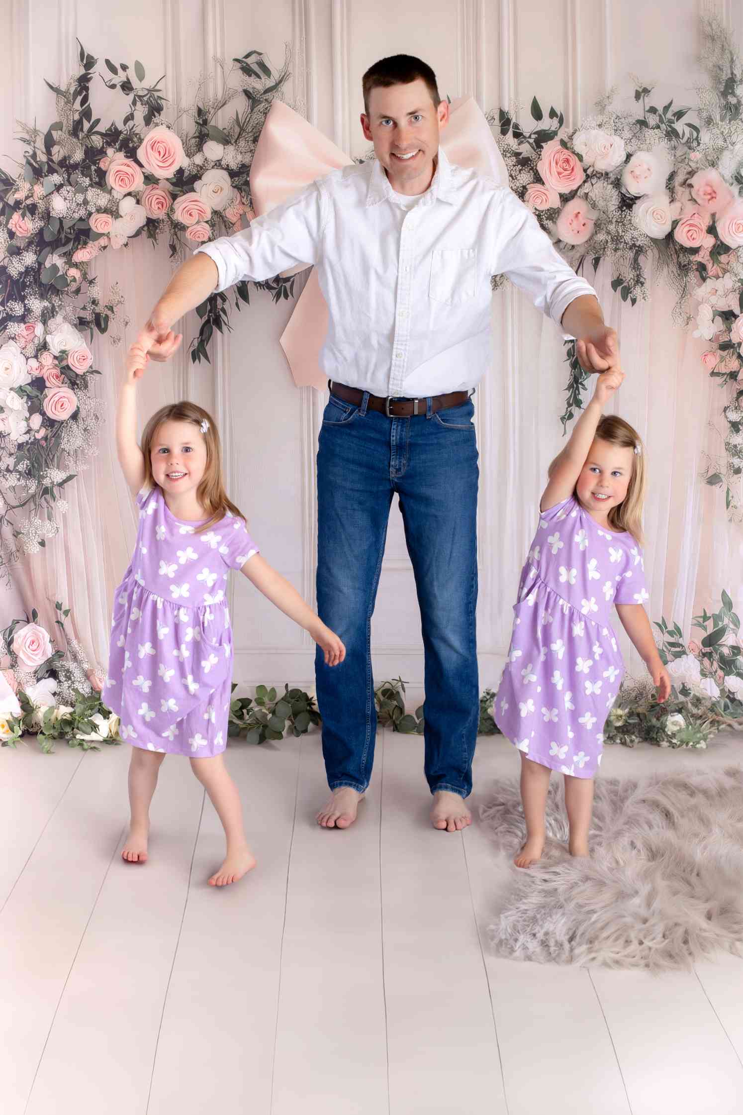 Kate Sweep Mur-à-Sol Parquet Rideaux Fleurs Rétro Toile de fond conçue par Patty Roberts - Kate Backdrop FR