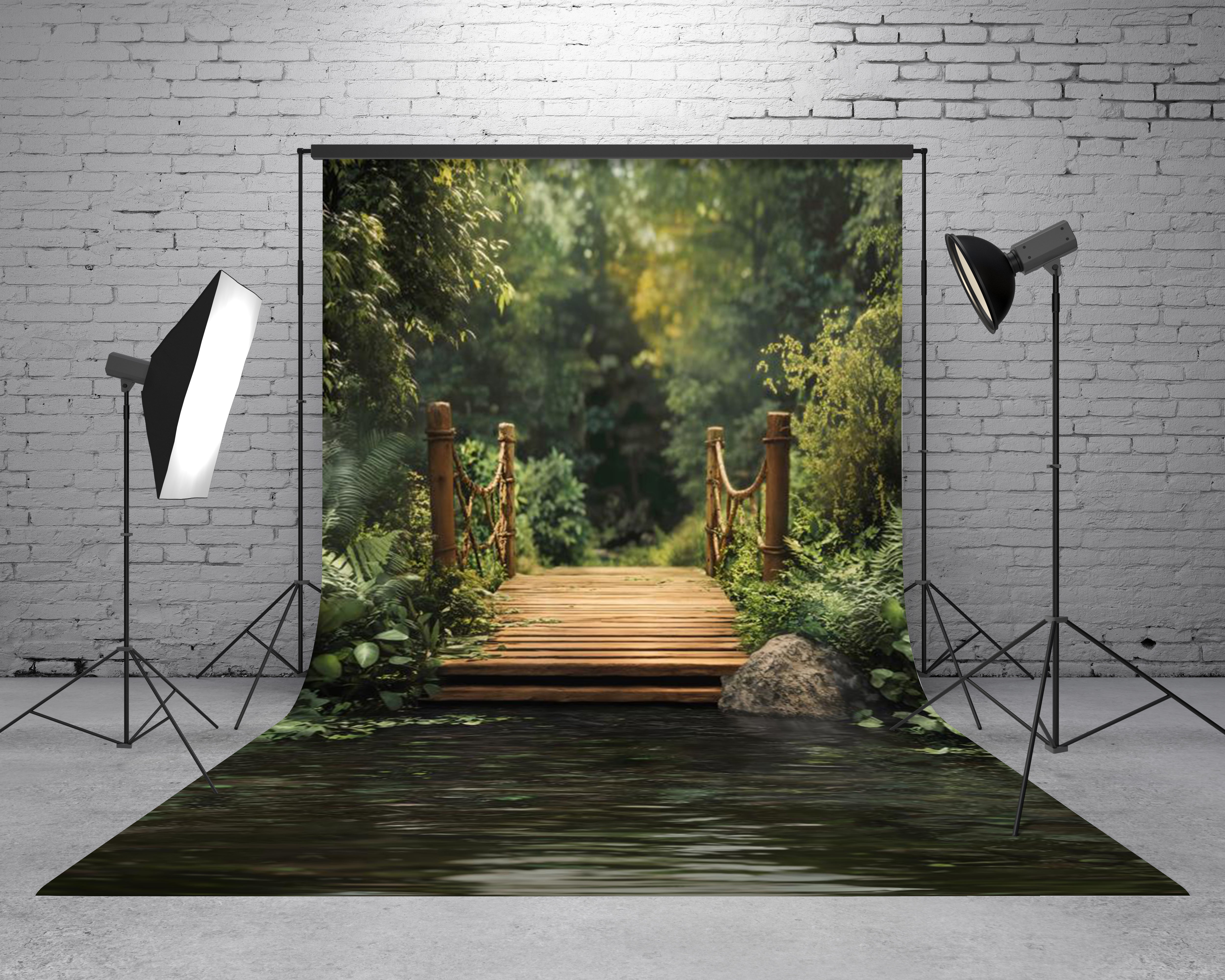 Kate Sweep Mur-à-Sol Forêt Vert Pont en Bois Rivière Toile de fond conçue par Emetselch - Kate Backdrop FR