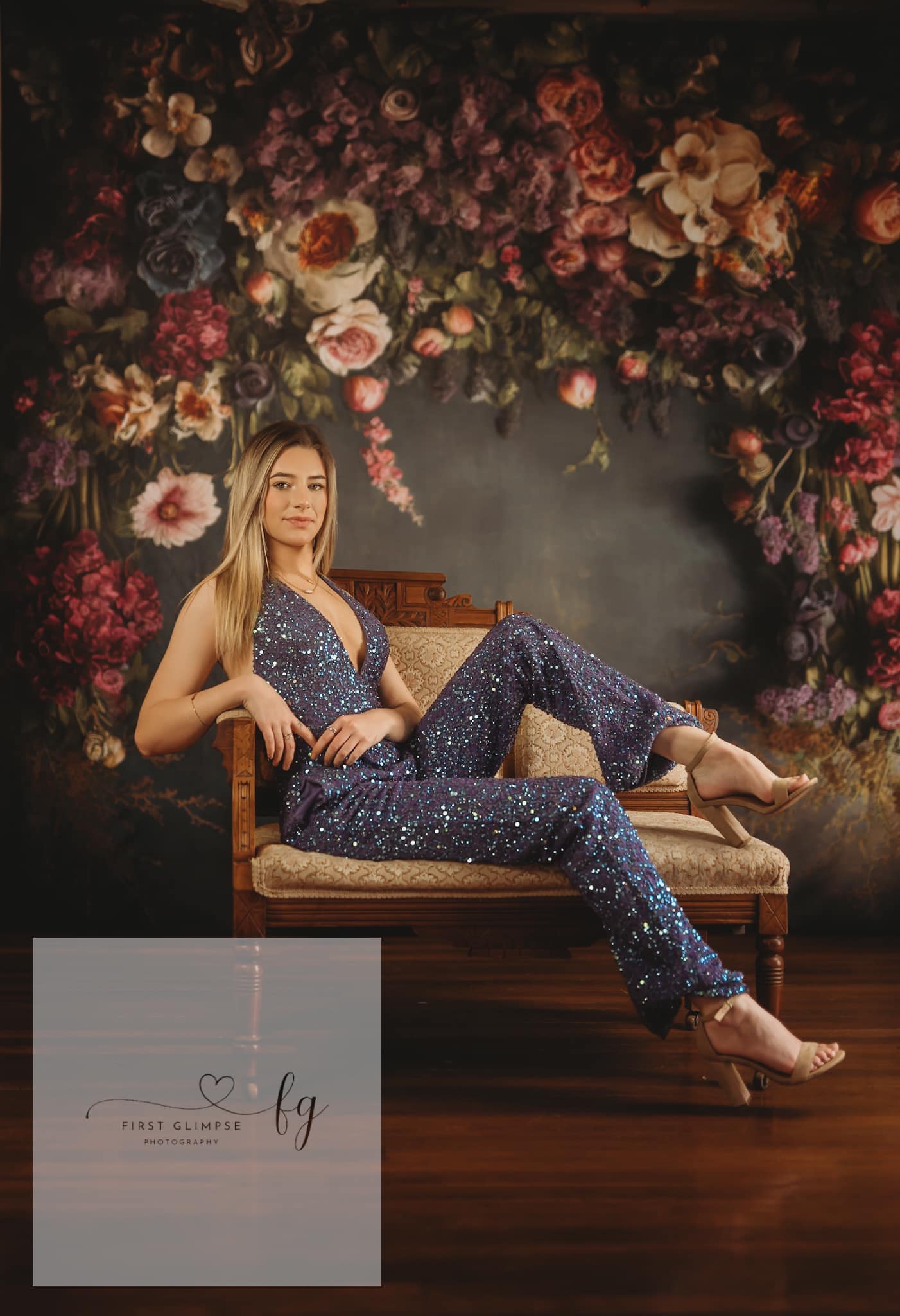 Offres Éclair-Kate Sarcelle foncée Fleurs Beaux-arts Toile de fond en Laine conçue par Mini MakeBelieve - Kate Backdrop FR