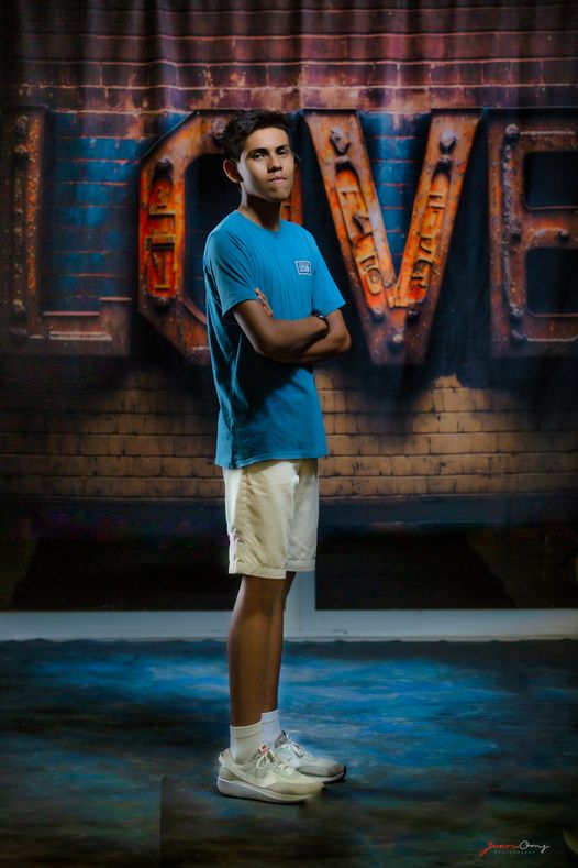 Kate Saint-Valentin Industriel LOVE Mur de briques Toile de fond conçue par Mini MakeBelieve - Kate Backdrop FR