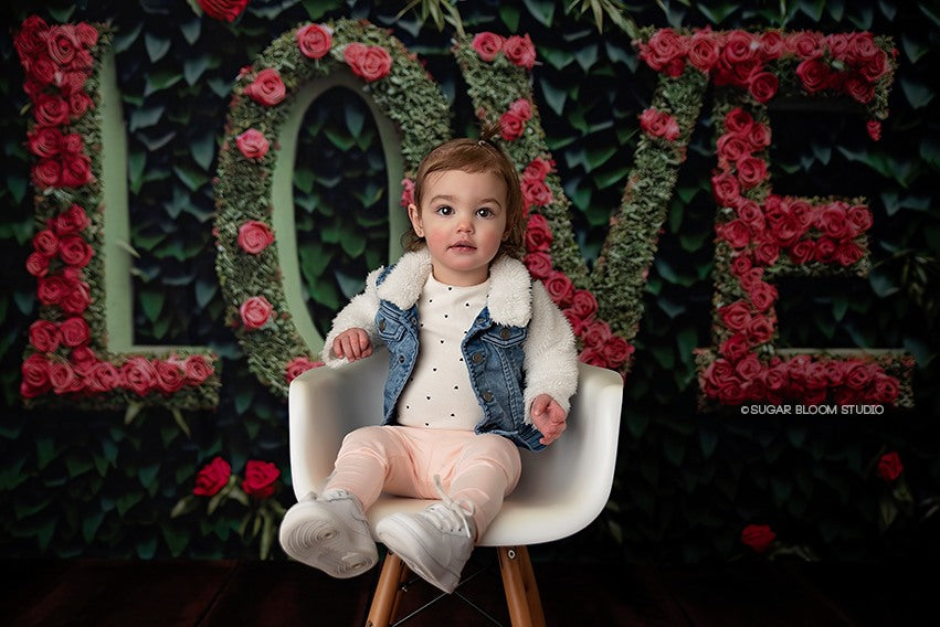 Kate Saint-Valentin Fleur rouge Lettres d'amour Toile de fond conçue par Mini MakeBelieve - Kate Backdrop FR
