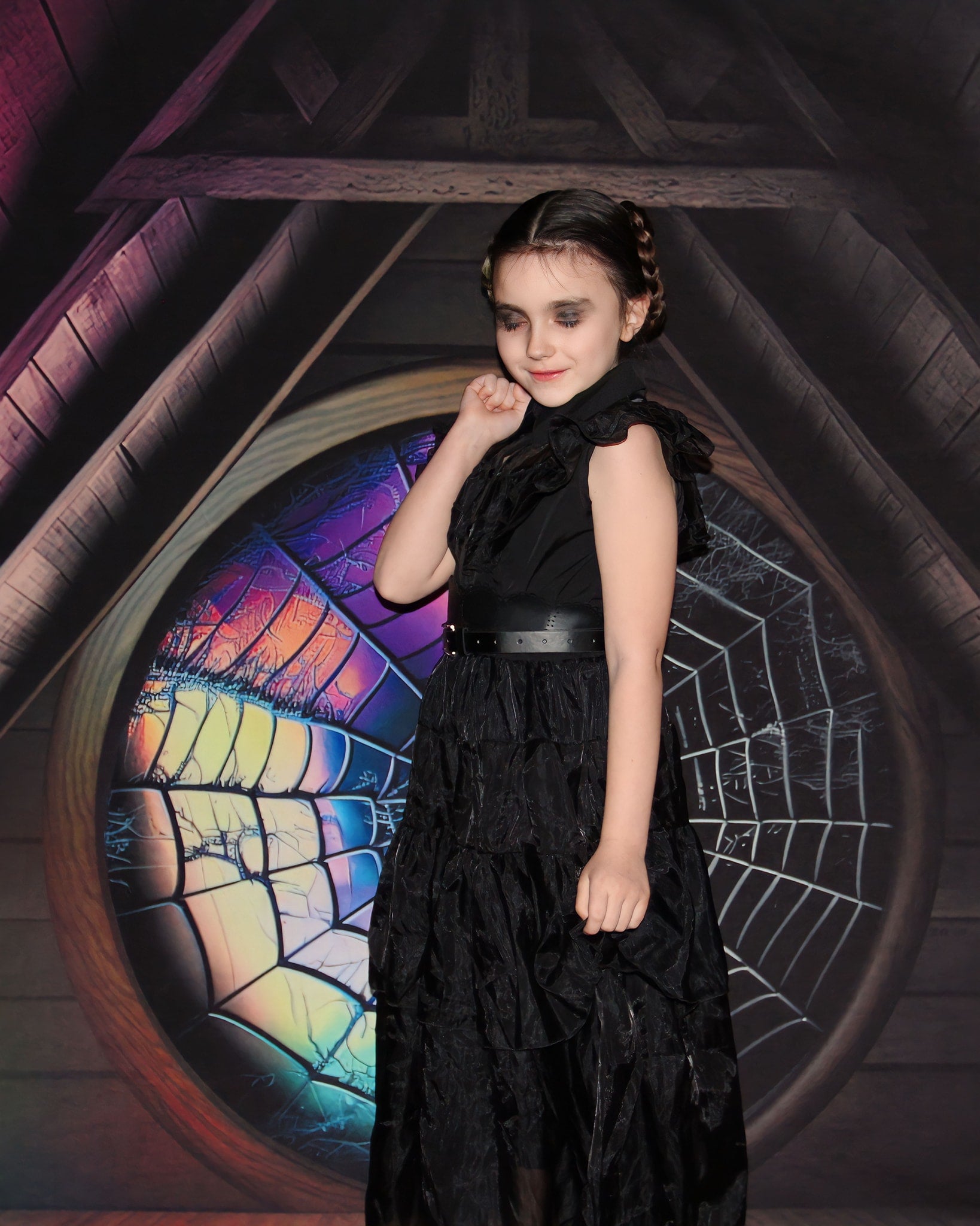 Kate Halloween Grenier Toile d'araignée Fenêtre Toile de fond conçue par Mini MakeBelieve - Kate Backdrop FR