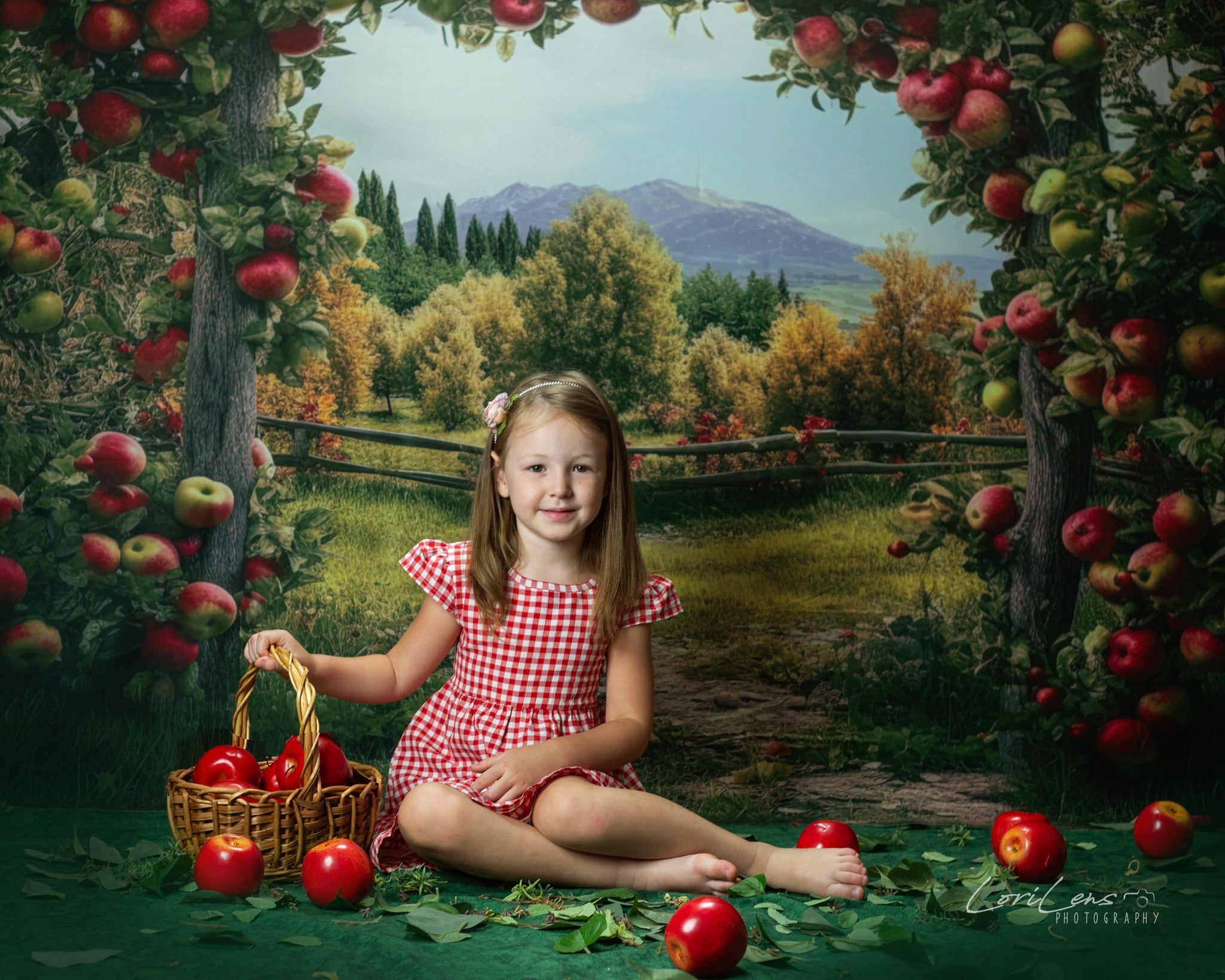 Kate Arche de pomme Arbre Montagne Toile de fond conçu par Angela Marie Photographie - Kate Backdrop FR