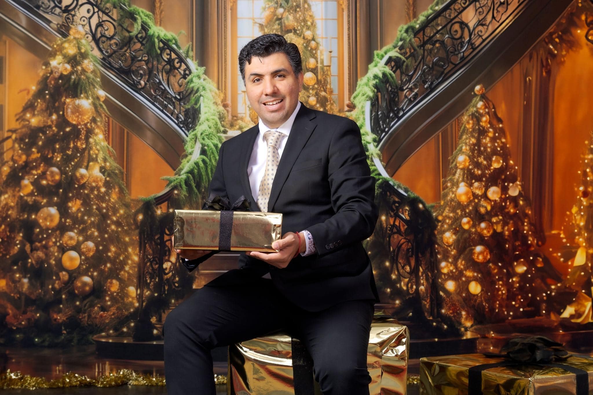 Kate Escaliers Arbre de Noël Doré Toile de fond conçue par Mini MakeBelieve - Kate Backdrop FR