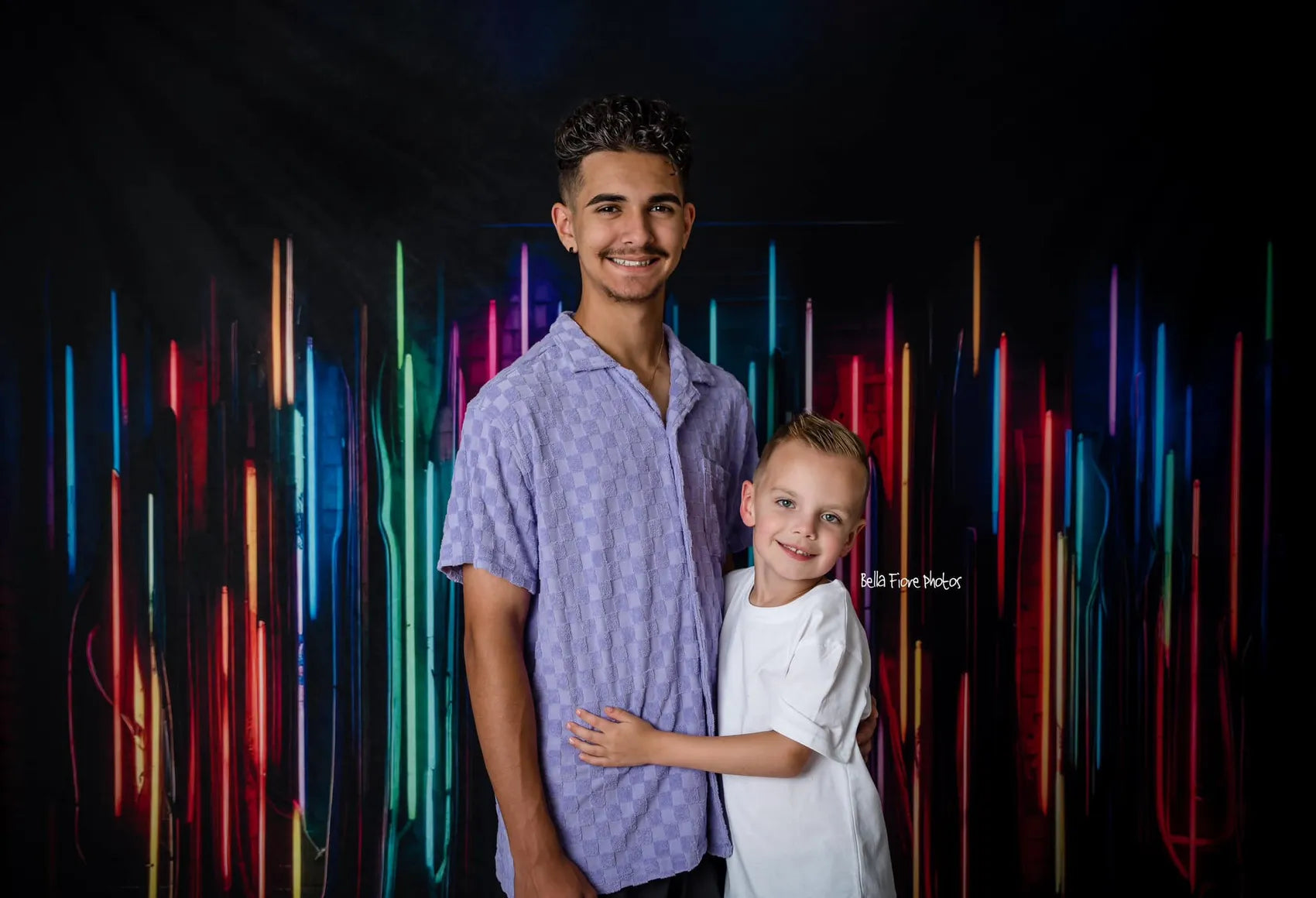 Kate Lumière Néon Bar Mur Toile de fond conçue par Mandy Ringe - Kate Backdrop FR