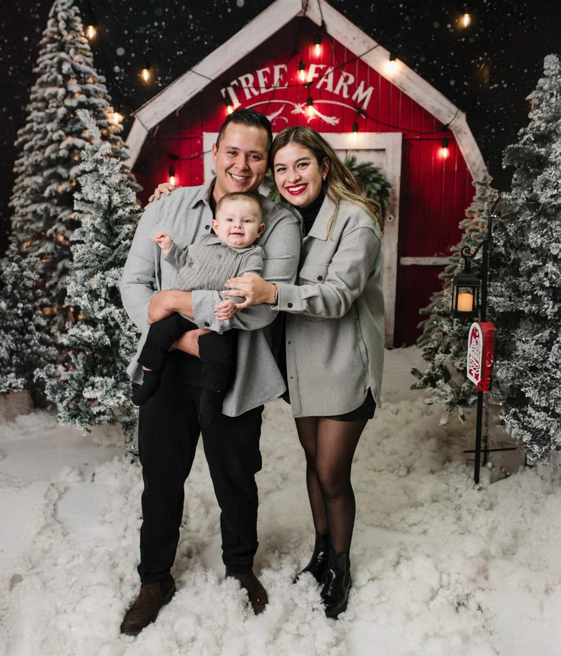 Kate Hiver Sapin de Noël Ferme Grange Toile de fond conçue par Chain Photographie - Kate Backdrop FR