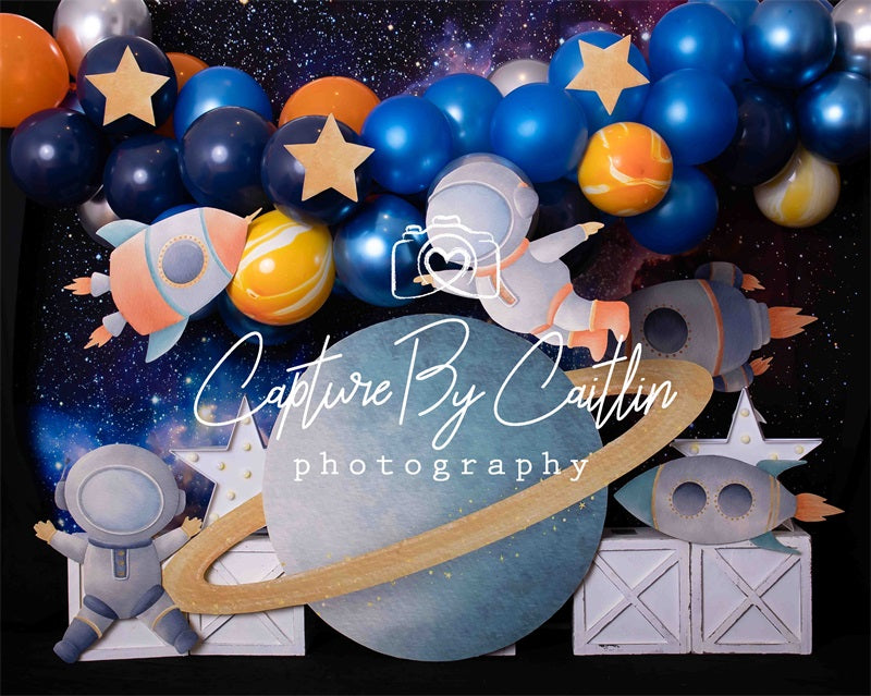 Kate Cosmos Ballons Anniversaire Astronaute Toile de fond conçue par Caitlin Lynch - Kate Backdrop FR