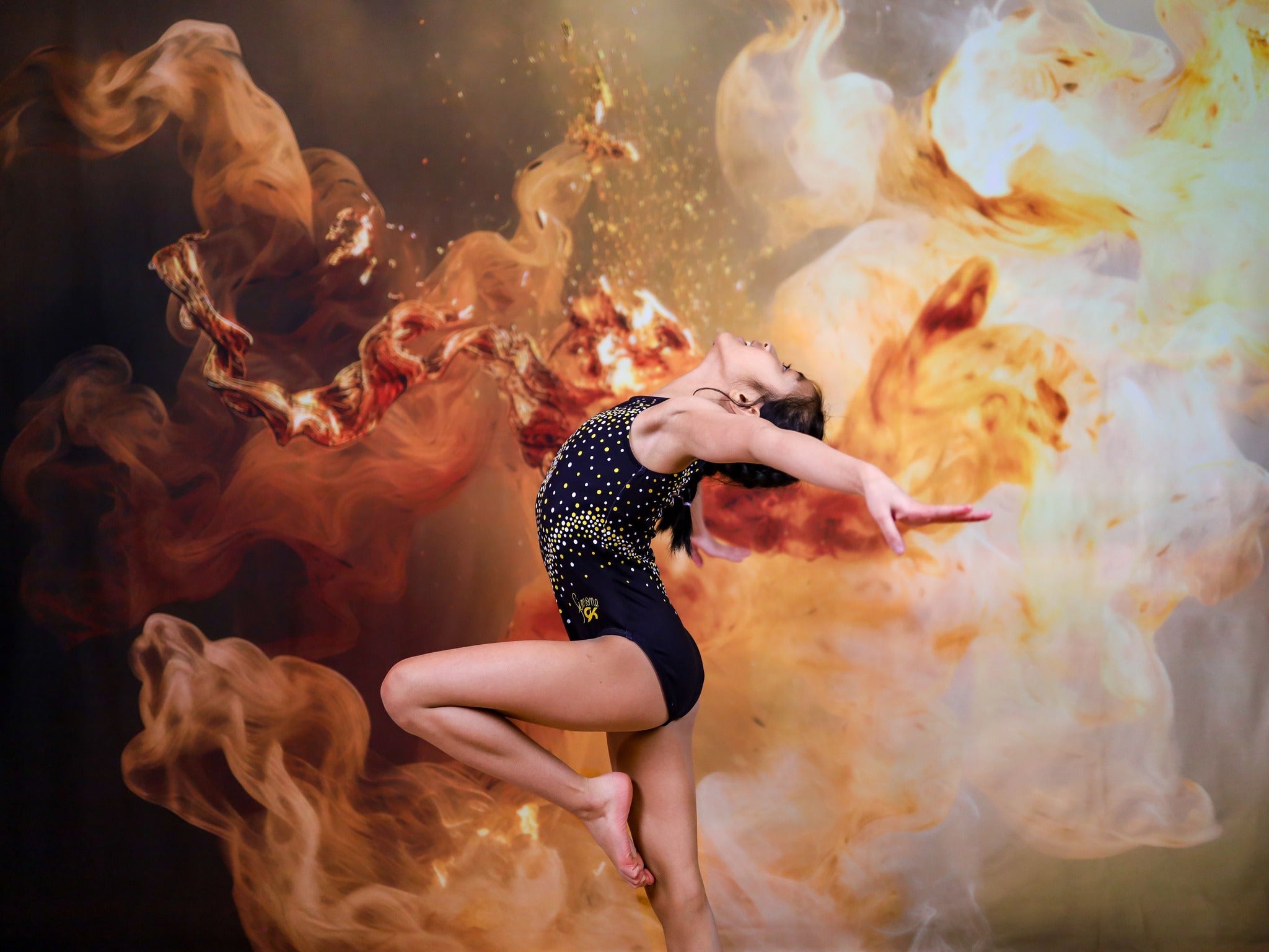 Kate Beaux-Arts Mur bicolore Doré Crème Fumée Toile de fond conçue par Mini MakeBelieve - Kate Backdrop FR