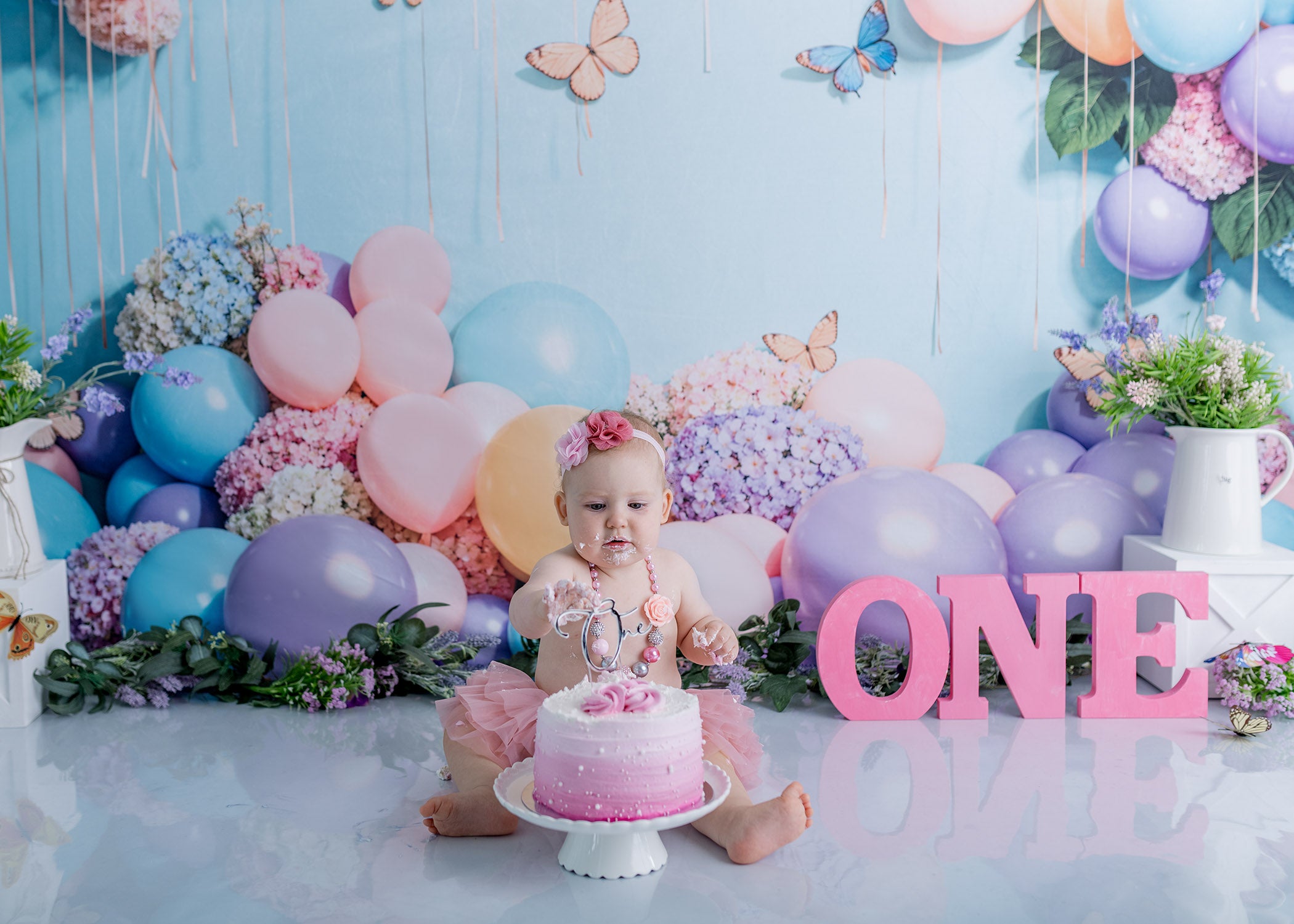 Kate Ballons colorés Papillon Mur Anniversaire Toile de fond conçue par Emetselch - Kate Backdrop FR