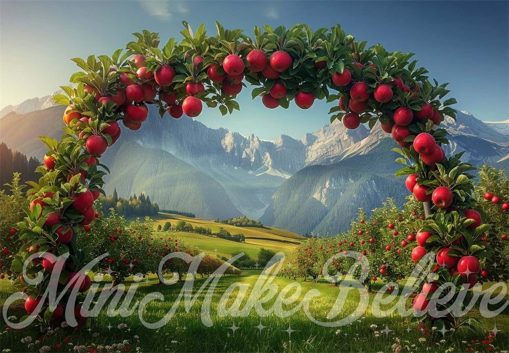 Kate Arche de pomme Automne Montagne Toile de fond conçue par Mini MakeBelieve