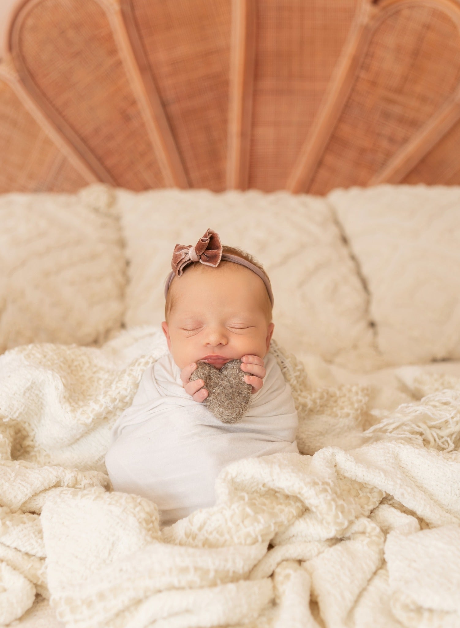 Kate Bambou Rotin Tissé Pétale Tête de lit Toile de fond conçue par Emetselch - Kate Backdrop FR