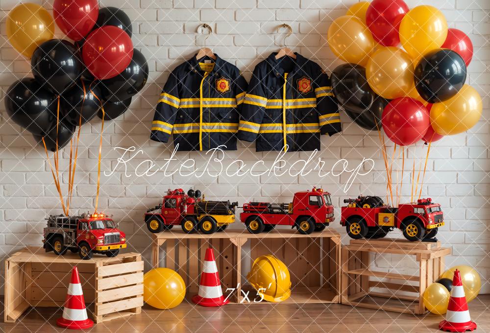 Kate Anniversaire Pompiers Voiture-jouet Uniforme Toile de fond conçue par GQ - Kate Backdrop FR